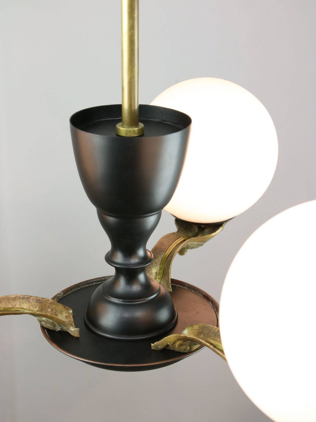 photo vinterior Art Deco French Brass And Opaline Chandelier, 1930