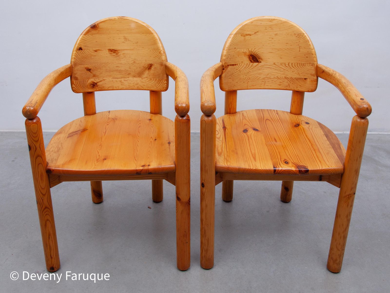 Set Of Two Solid Pine Side Arm Chairs By Rainer Daumiller For Hirtshals, 1970s photo vinterior