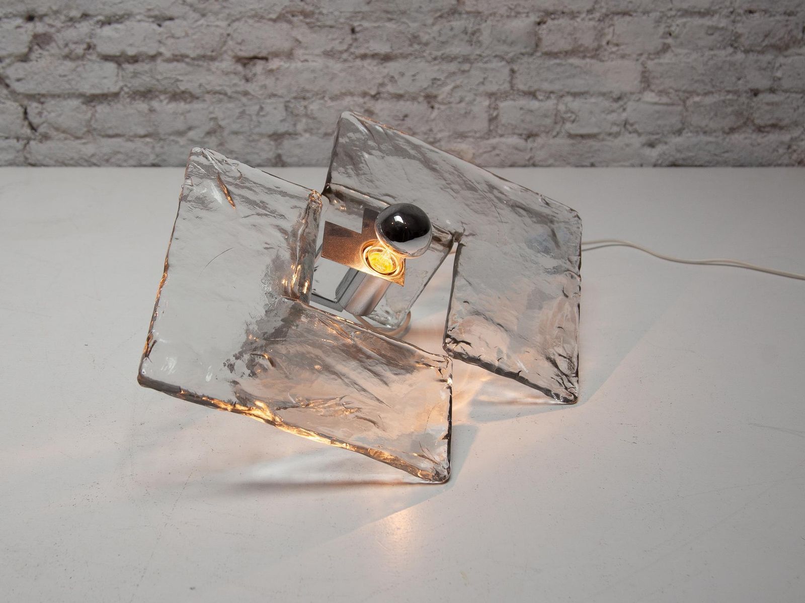 photo for sale Rare Ice Glass Table Lamp By Alfredo Barbini  Murano Glass Venini, 1960s