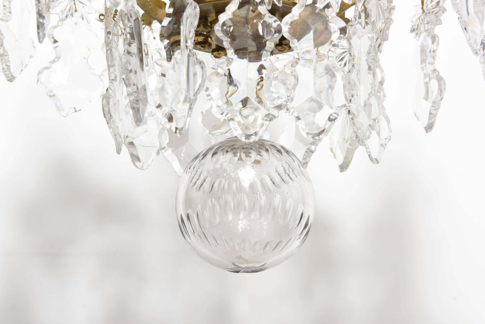 Louis XV Crystal Twelve Arms Chandelier, Maison Bagues, France photo vinterior