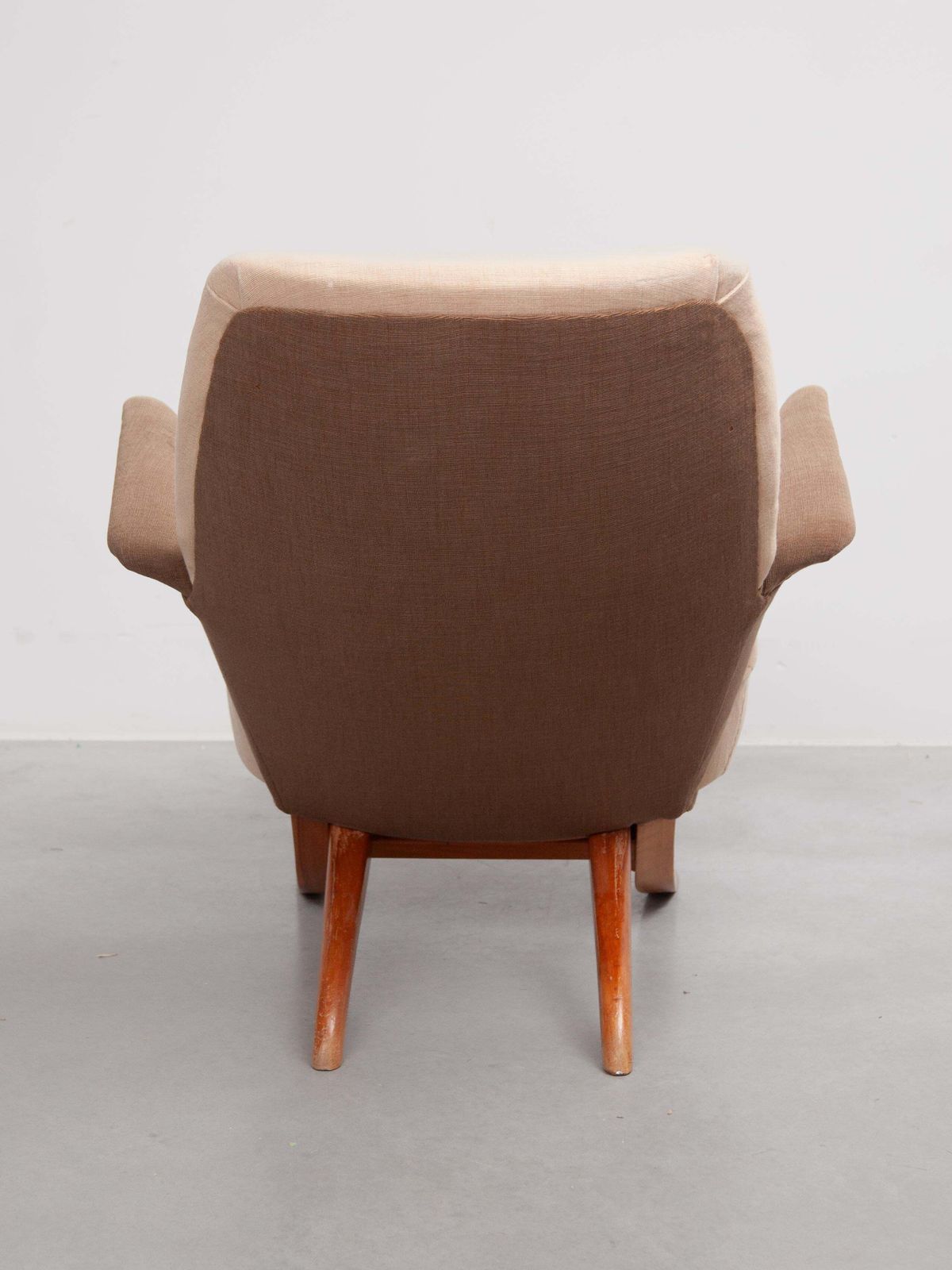 Penguin Lounge Arm Chair By Theo Ruth For Dutch Manufacturer Artifort photo 3443.0