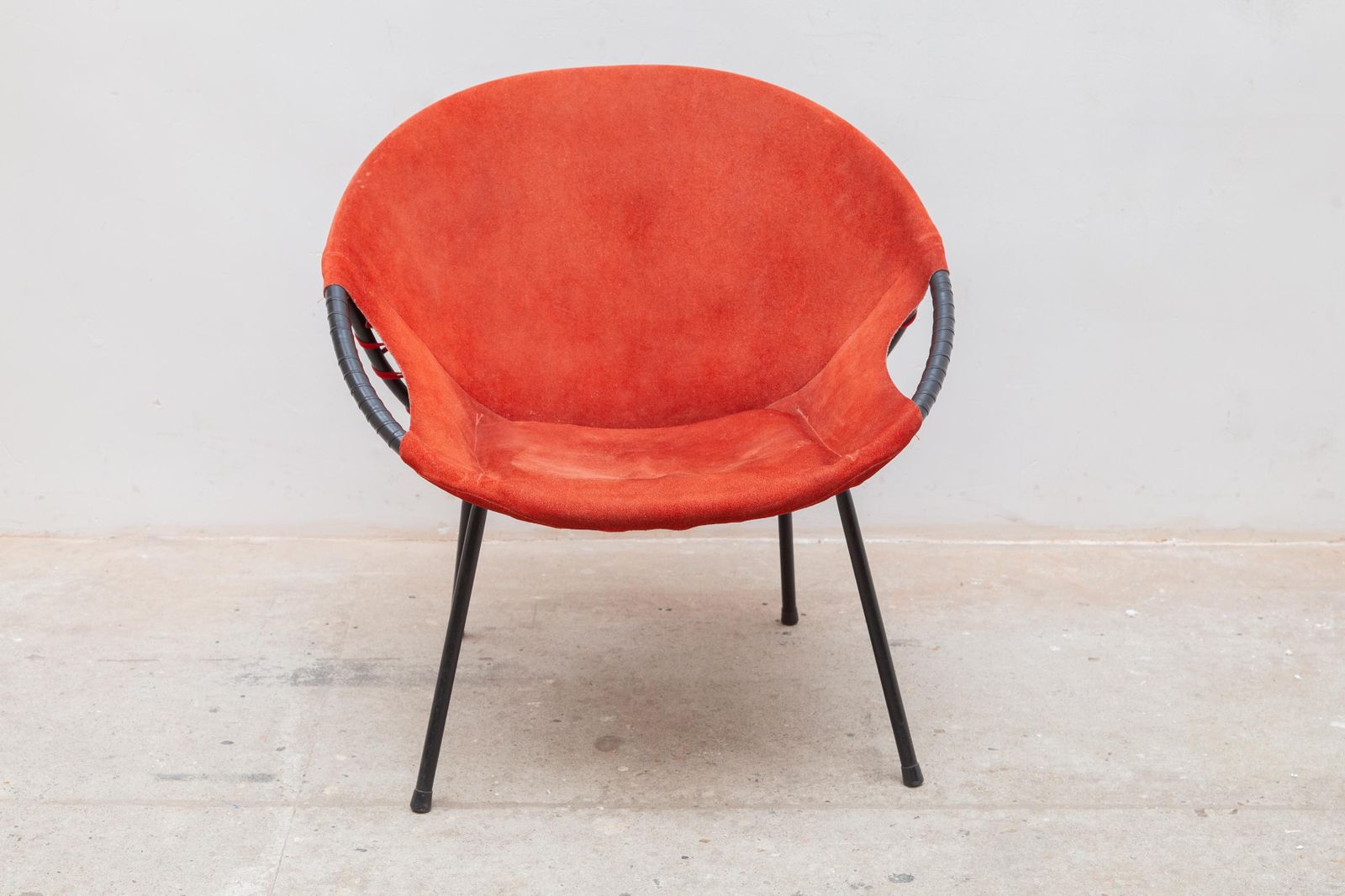 2967.0 Pair Of Yellow And Red Natural Suede Leather Lounge Fifties Chairs By Hans Olsen photo