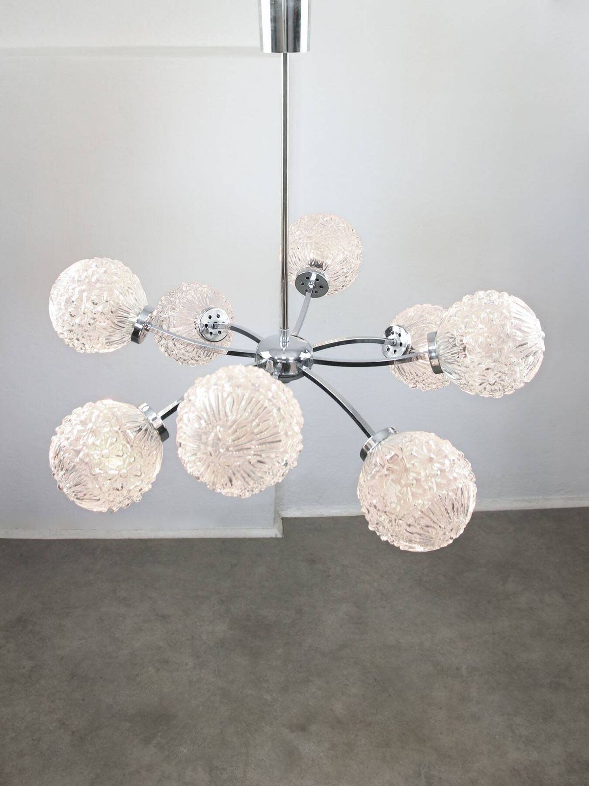 photo buy Mid Century Italian 8 Arm Chrome And Crystal Chandelier 1960s