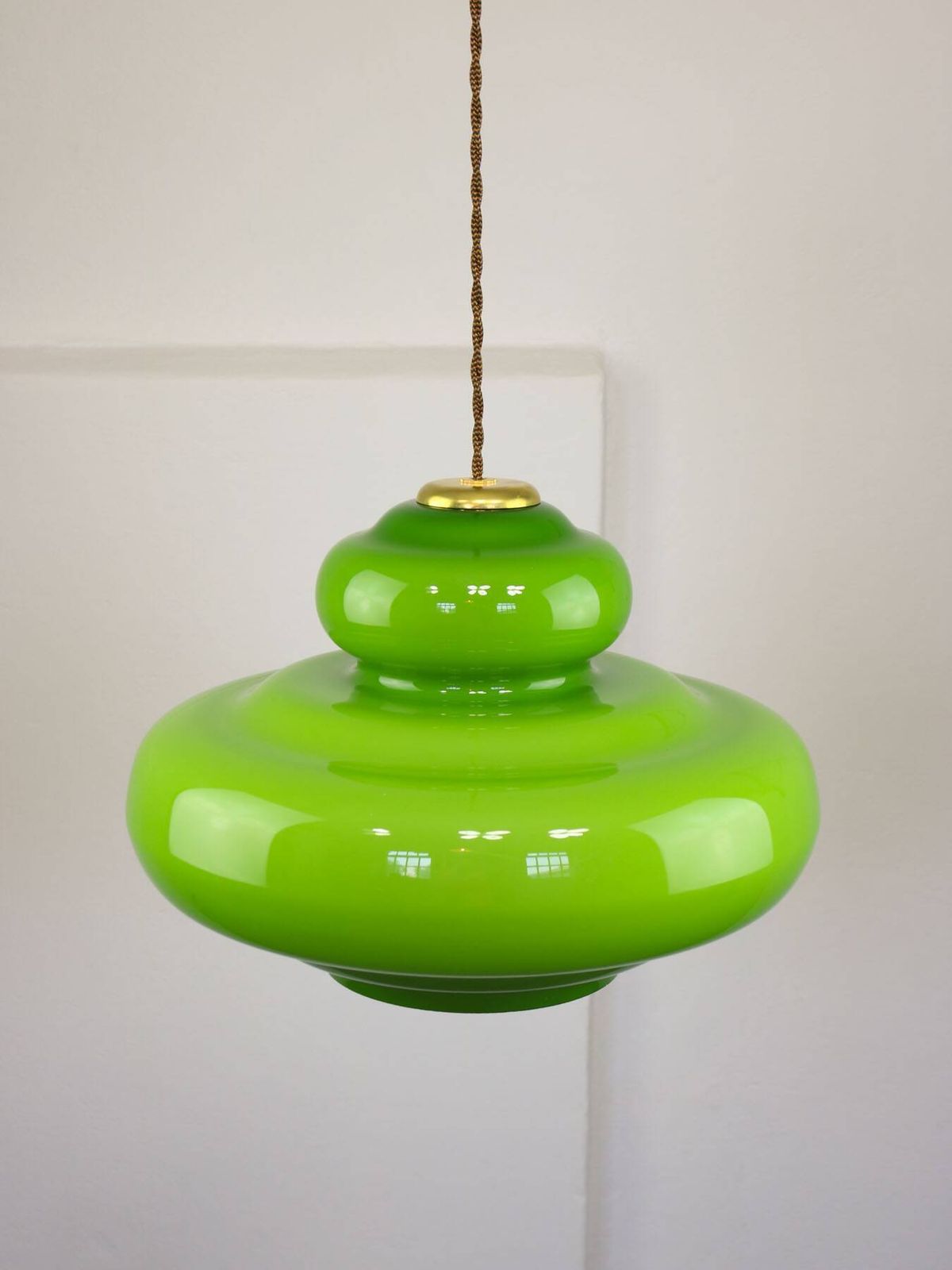 photo vinterior Mid Century Italian Green Glass And Brass Pendant Lamp