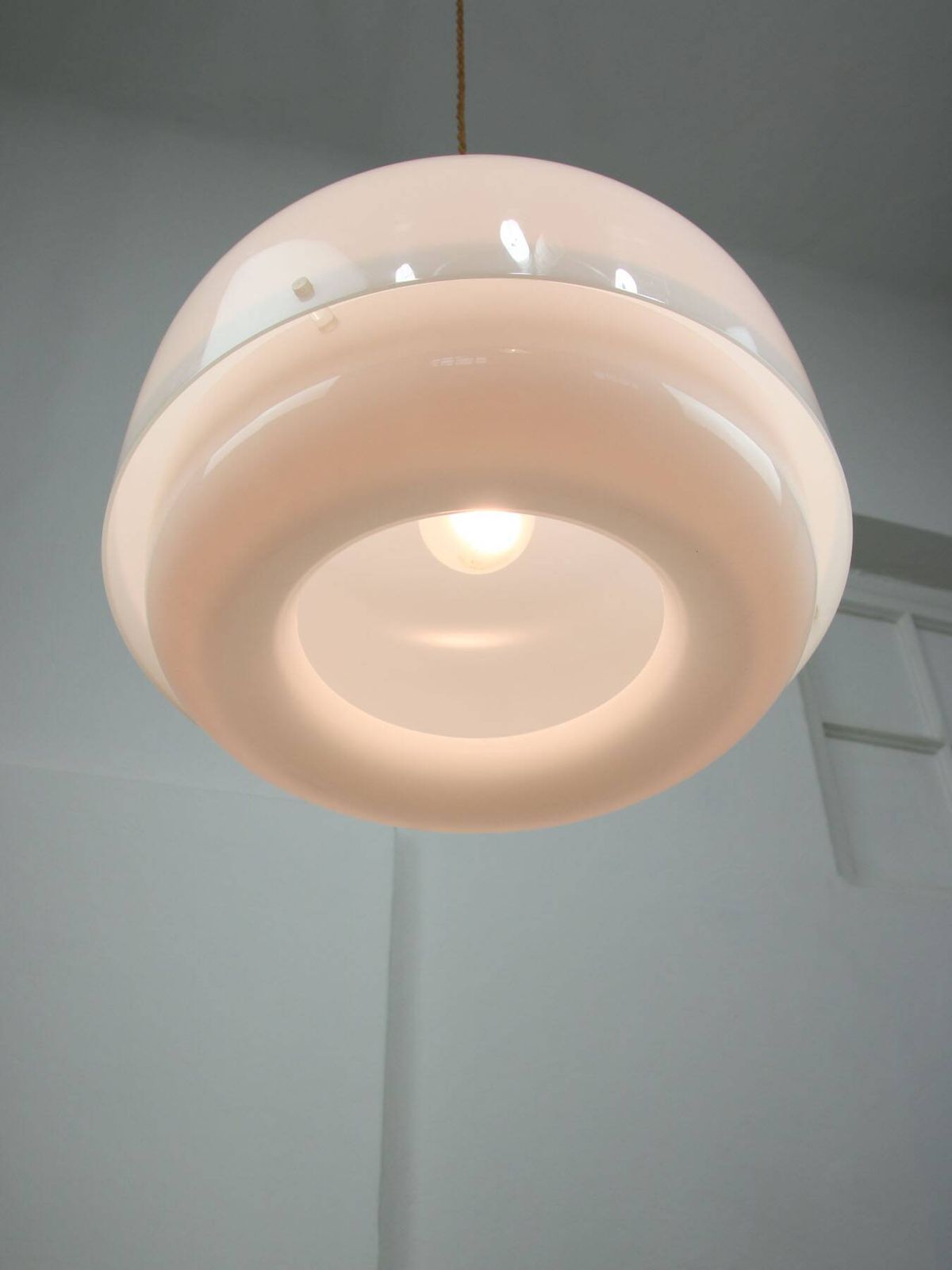 Italian White Medusa Pendant Lamp By Luigi Massoni For Guzzini, 1970s photo for sale