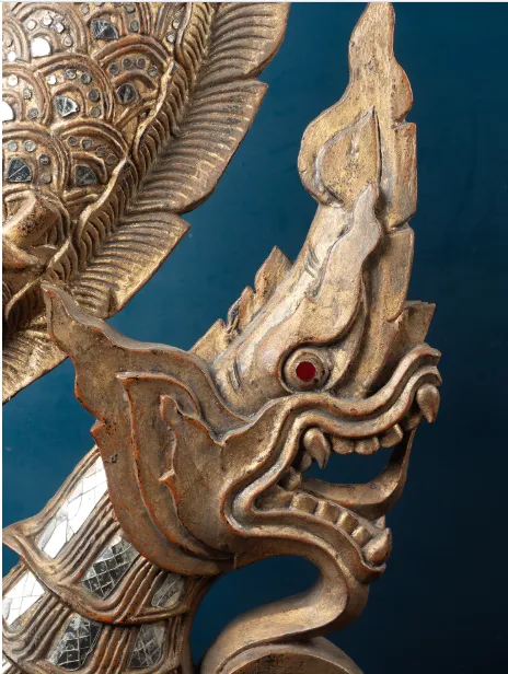 photo vinterior Large Carved And Gilded Pair Of Thai Temple Guardians