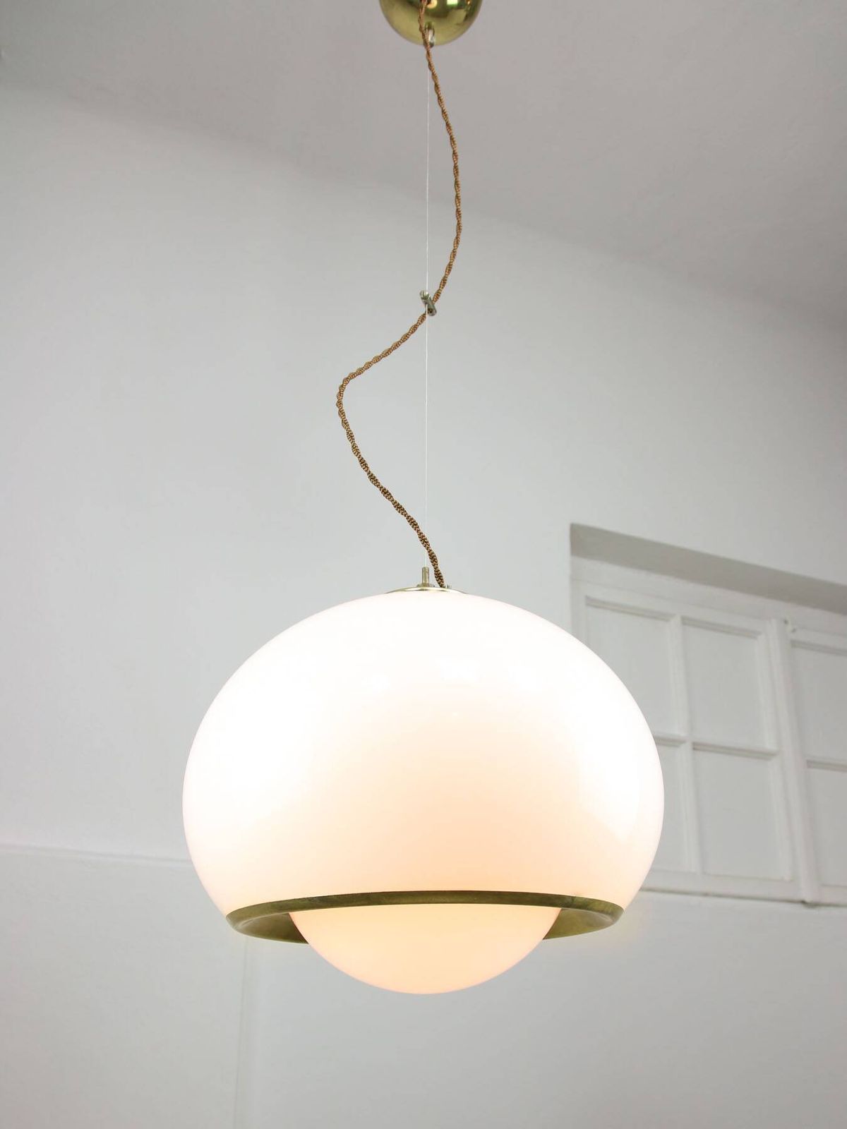 photo for sale Rare White And Gold Bud Lamp By Luigi Massoni For Guzzini, 1960