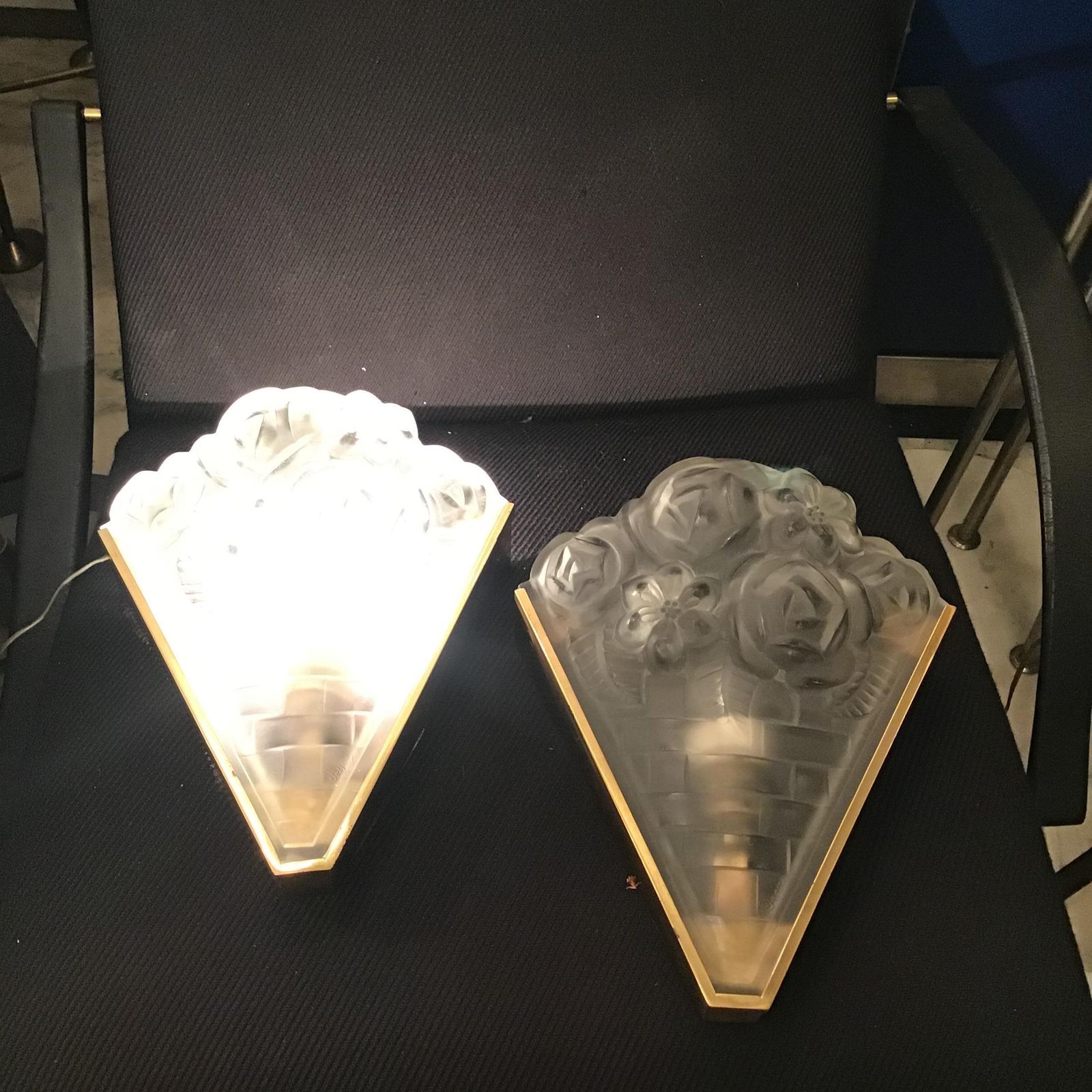 Degue' Pair Of French Wall Lights 1930s Frosted Glass Metal Chrome France photo vintage
