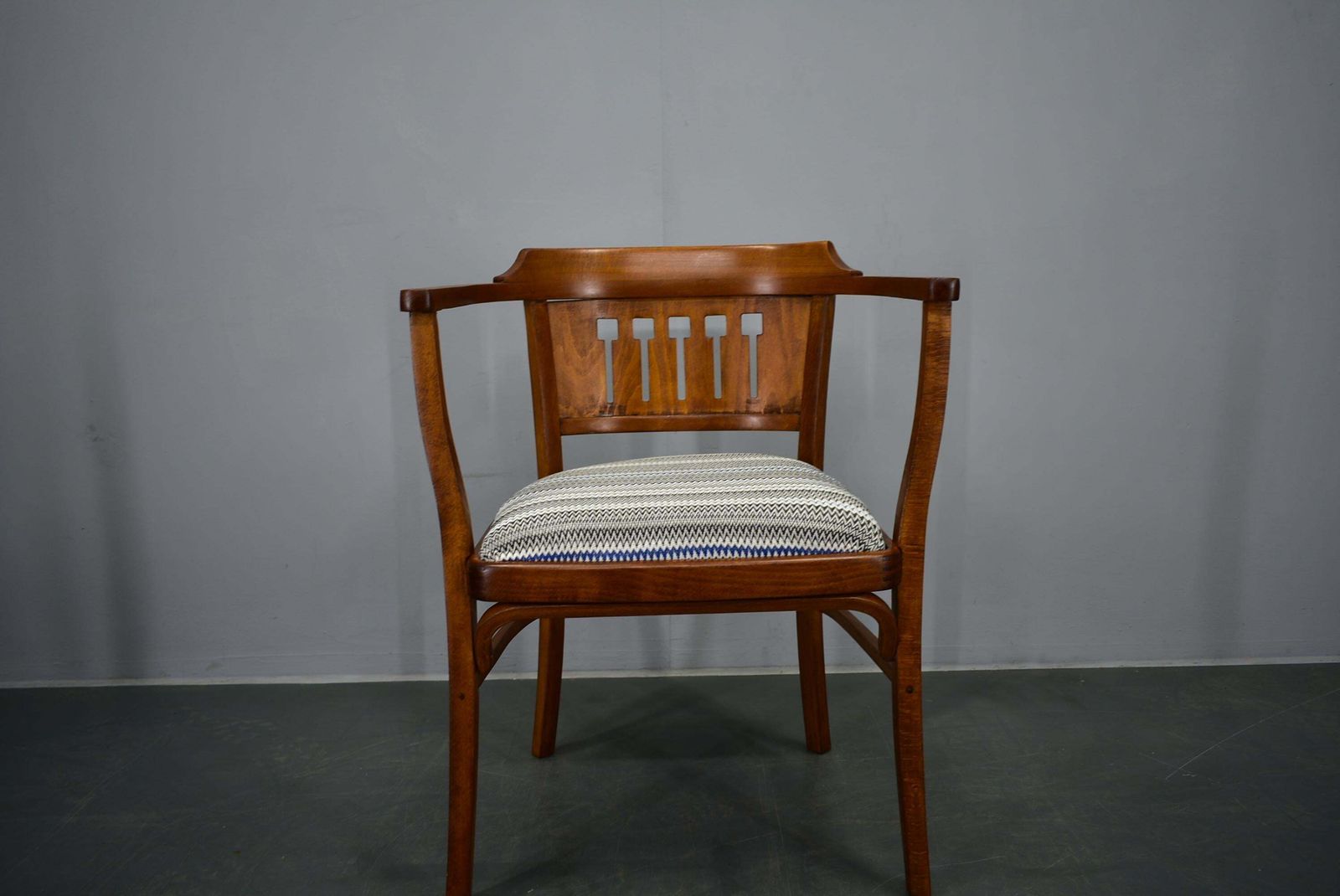 1435.0 Thonet Armchair By Otto Wagner, 1910s photo