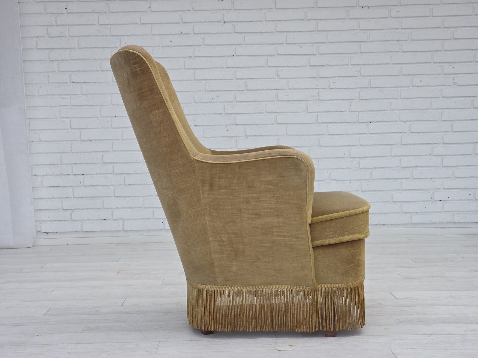 Ca. Jaren 1970, Deense Fauteuil Met Hoge Rug, Lichtgroen Meubelvelours, Beukenhout. photo furniture