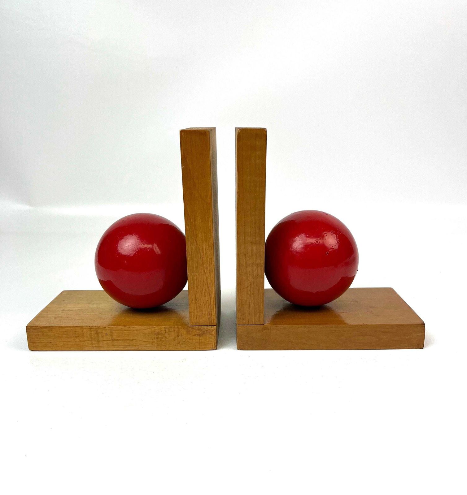 photo furniture Stunning Bauhaus De Stijl Art Deco Wooden Cubist Pair Bookends Germany 1930