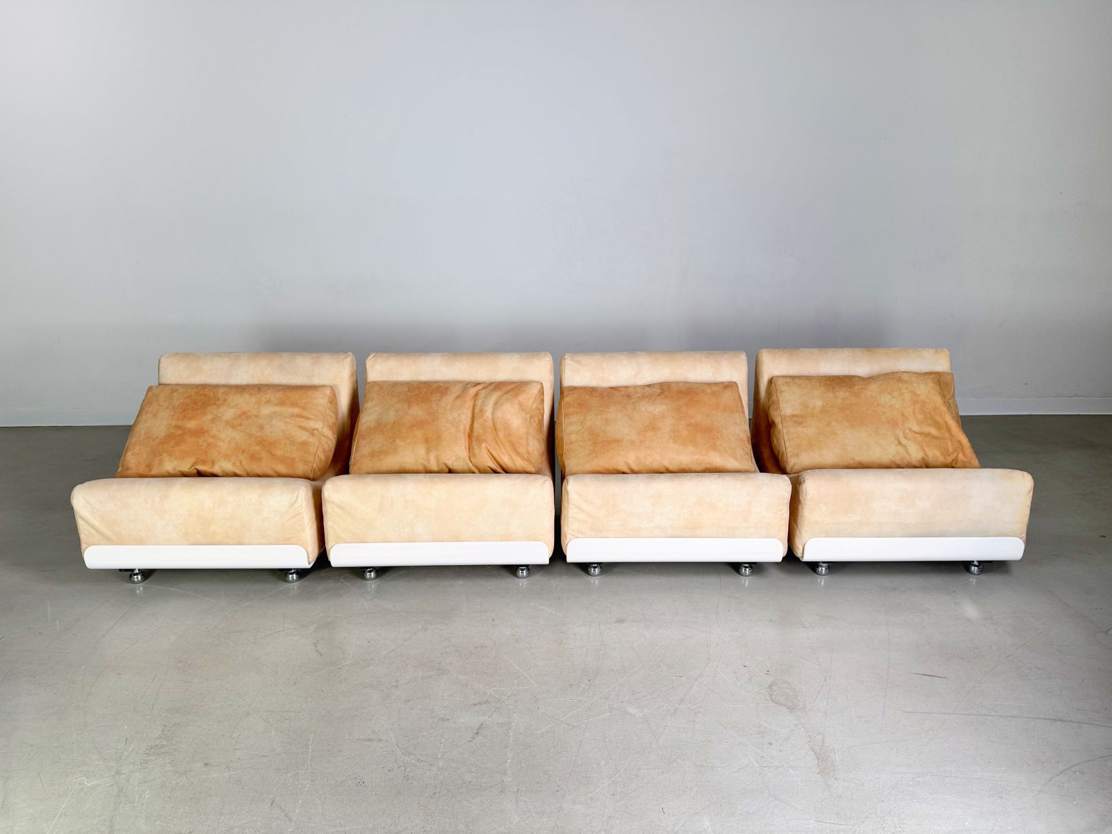 photo vintage Set Of 4 Cor Orbis Midcentury Sofa Modules Luigi Colani Space Age