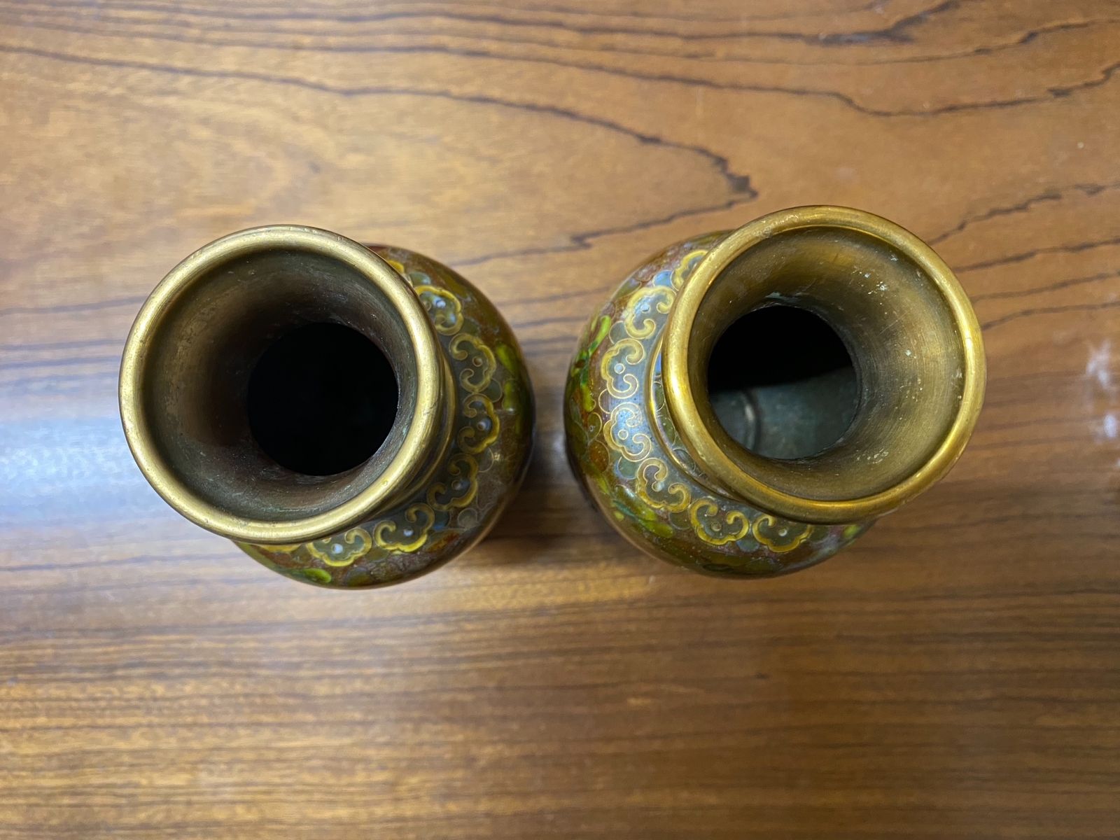 Vintage Late 20th Century Asian Chinese Cloisonne Vase photo vinterior