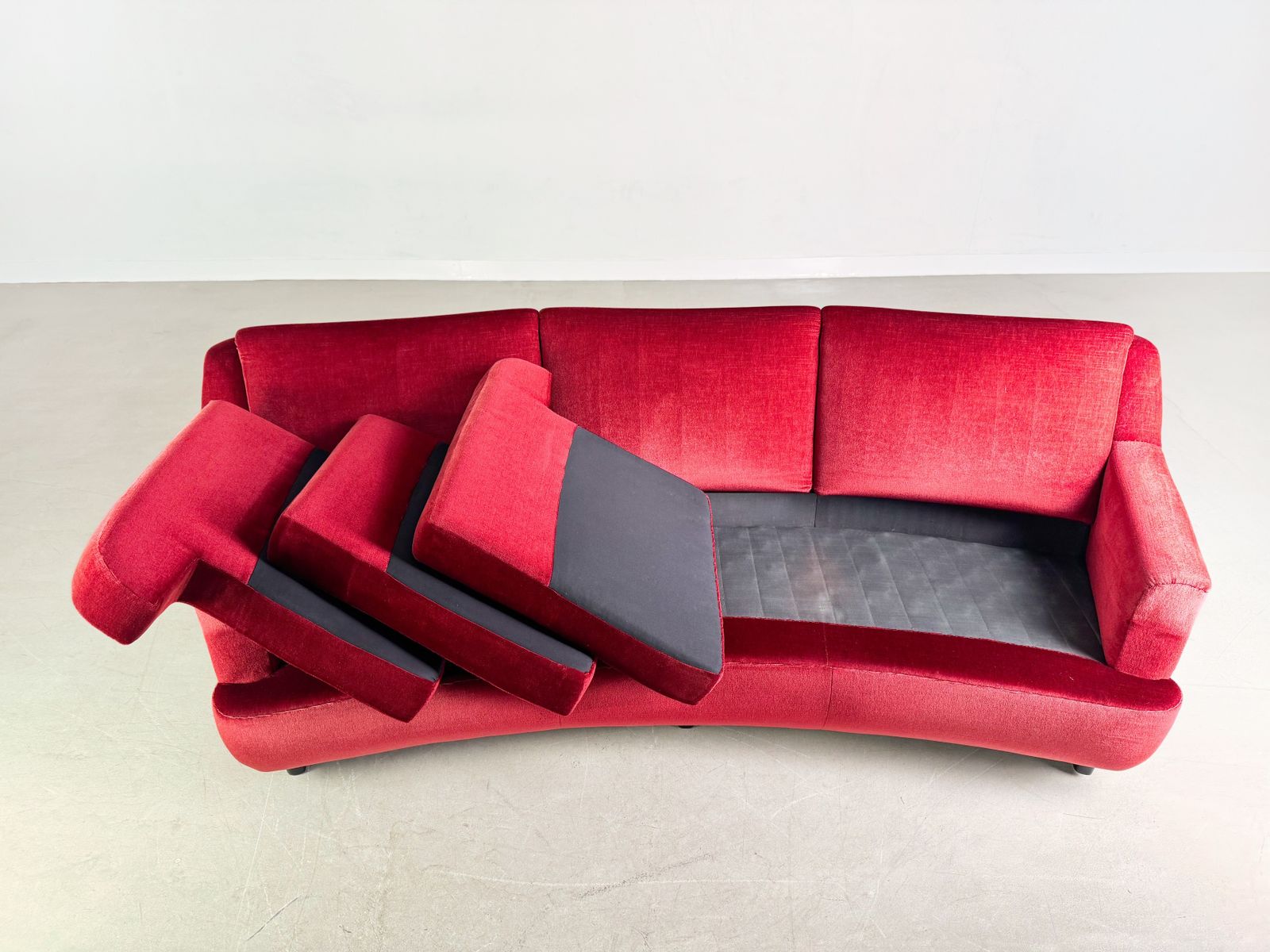 1050.0 Mid Century Bank Vintage Sofa Jaren 1960 Rood Retro Fluweel photo