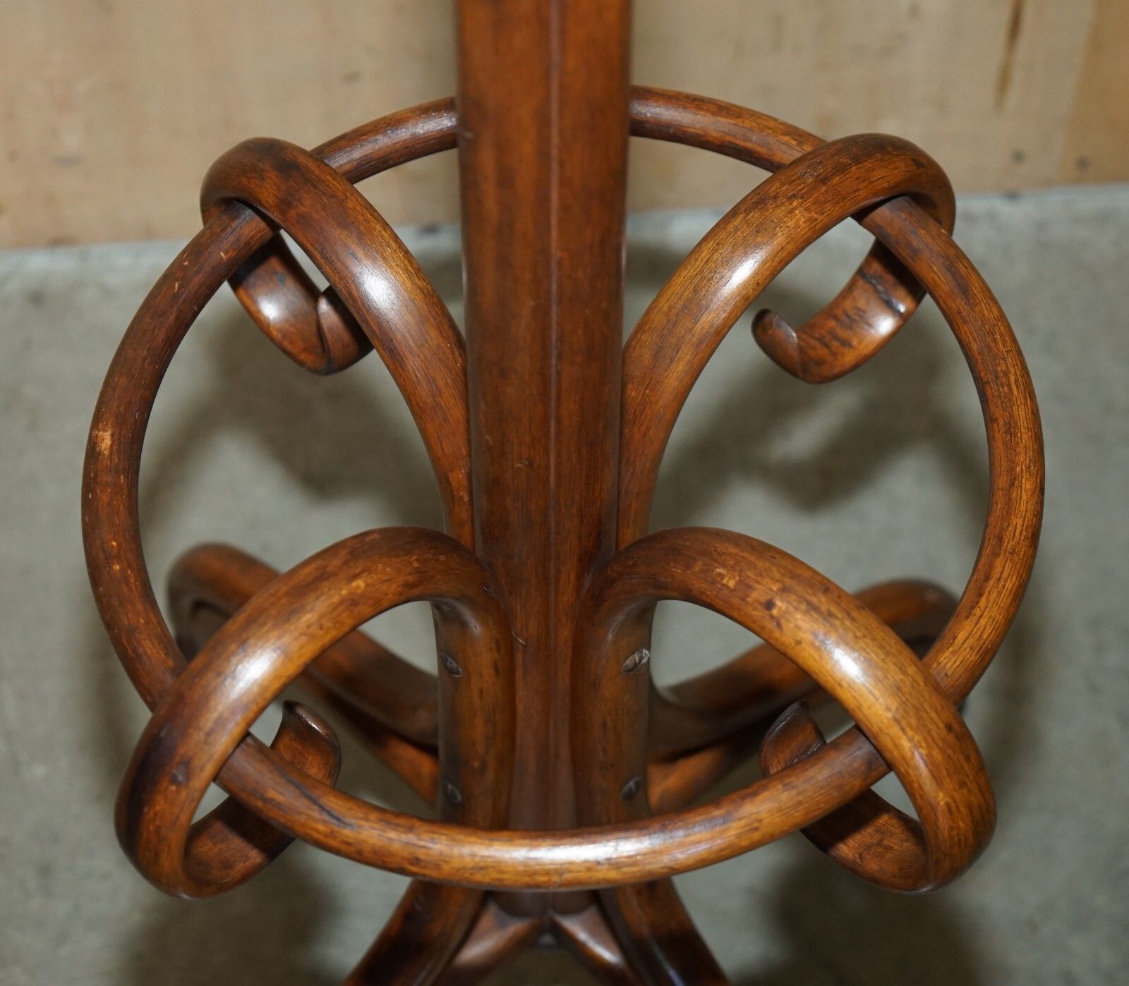 Huge Circa 1900's Thonet Revolving Bentwood Hat Coat & Scarf Floor Standing Rack photo 2950.0