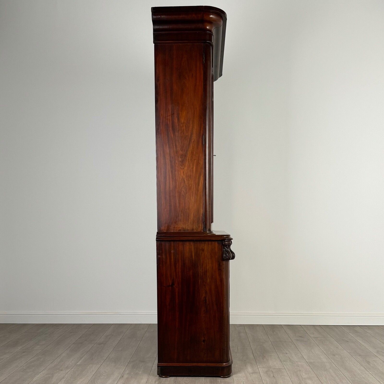 photo furniture Antique 19th Century Finest Quality Bookcase In Mahogany
