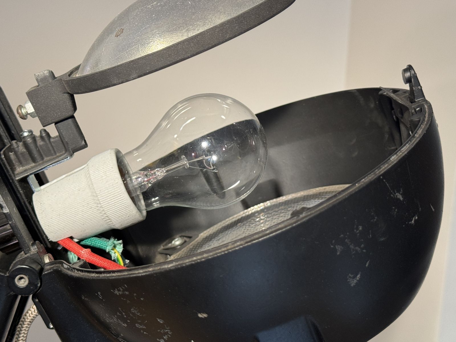 Renovated Strand Electric Patt 123 Fresnel Theatre Light, Rewired For E27 Bulb photo 150.0