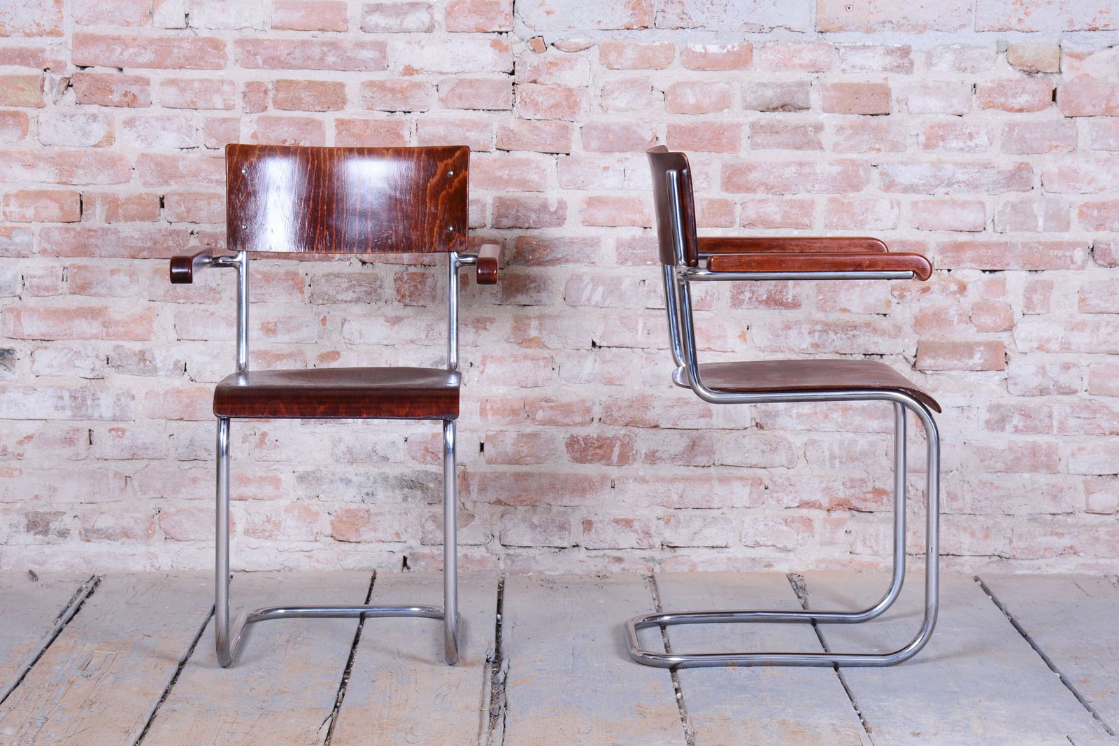Set Of 2 Restored Bauhaus Chairs, By Mart Stam, Chrome, Plywood, Germany, 1930s photo for sale