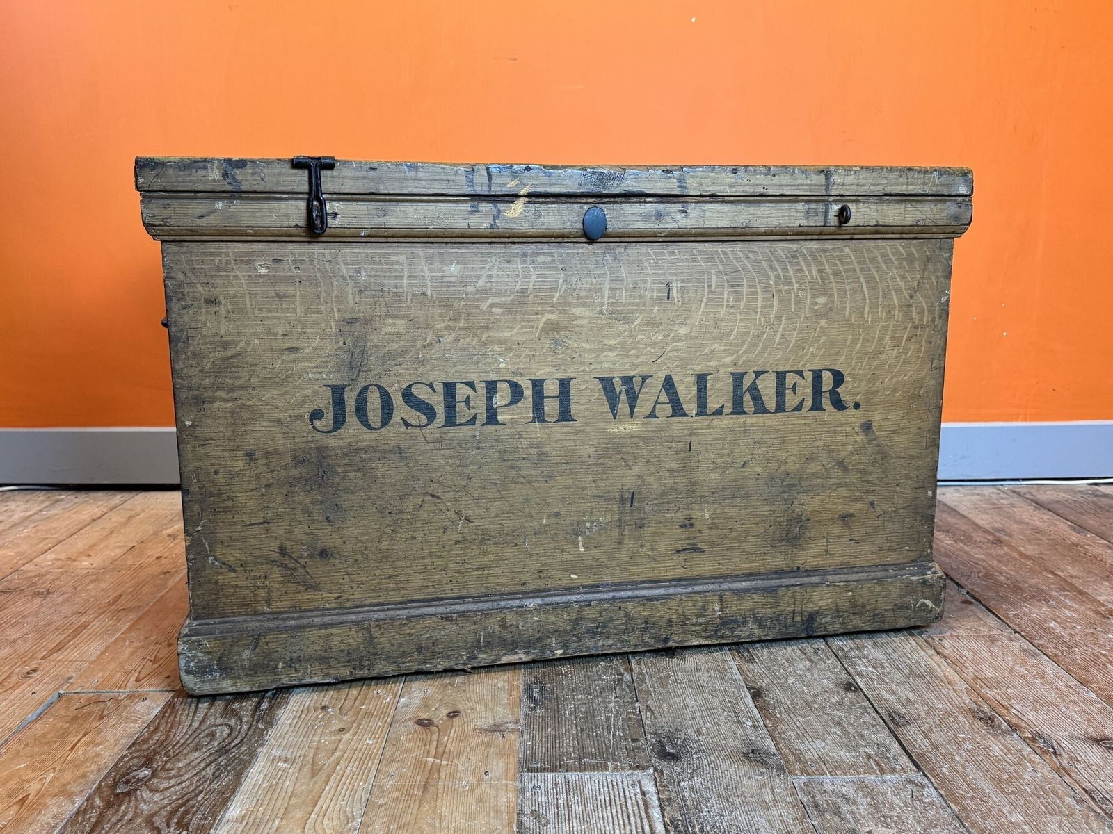 Large 19th Century Scumble Pine Trunk photo Furniture