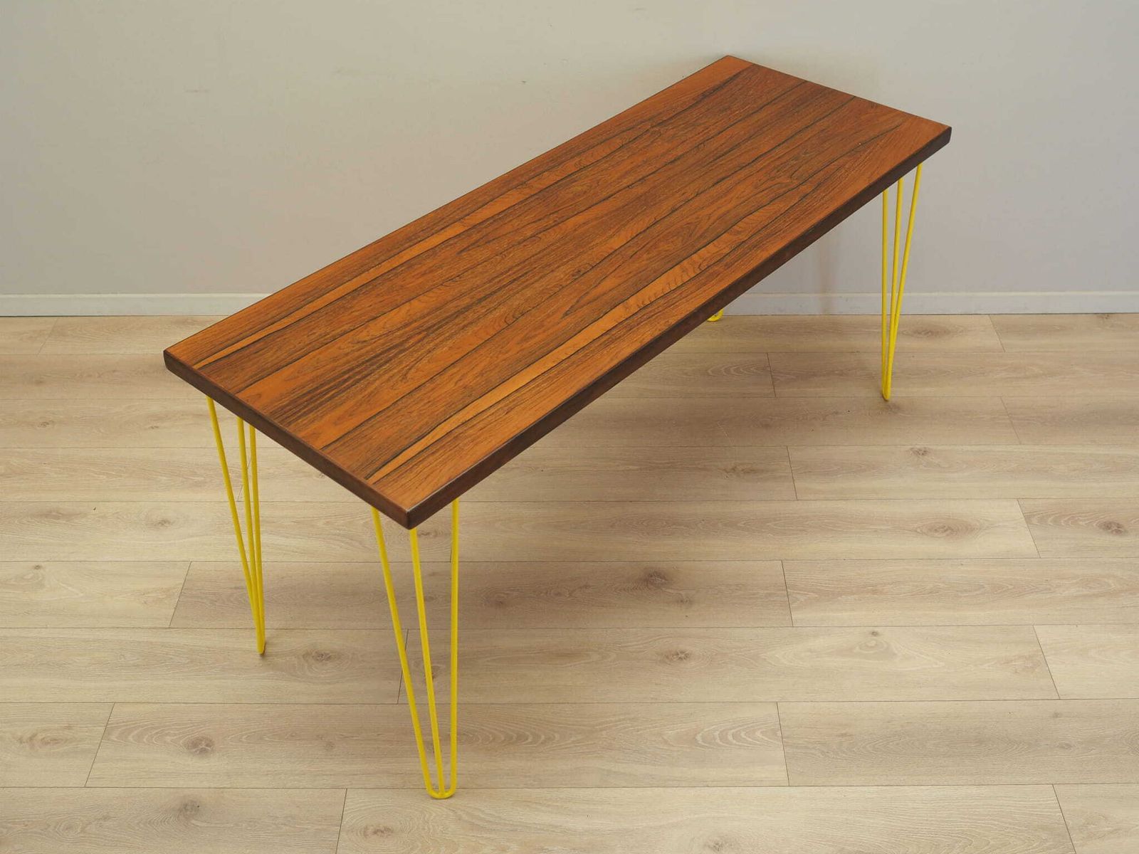 Desk, Danish Design, 1970s, Production: Denmark photo vinterior
