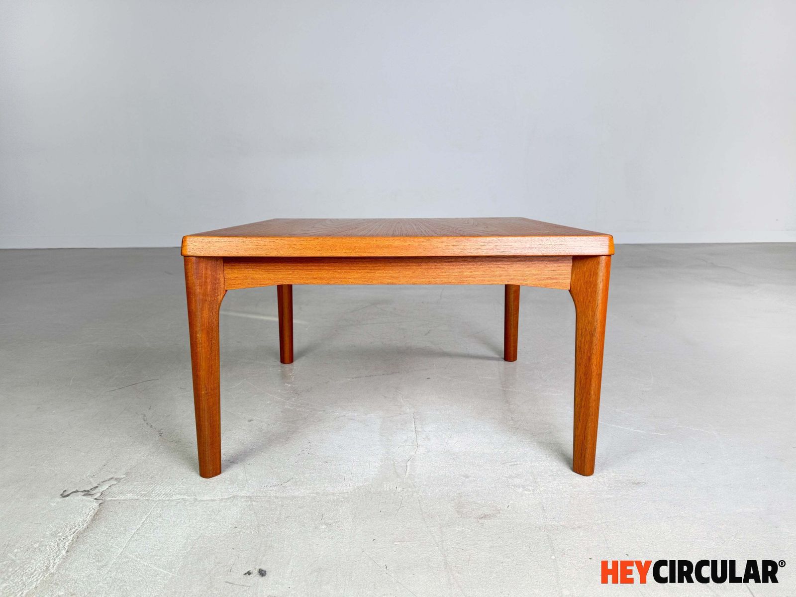 Henning Kjaernulf Mid Century Salontafel – Velje Stolefabrik – Teak photo for sale