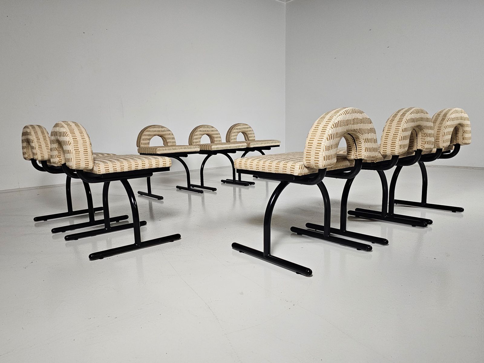 Set Of 8 Memphis Style Chairs Attributed To Saporiti, Italy, 1980s