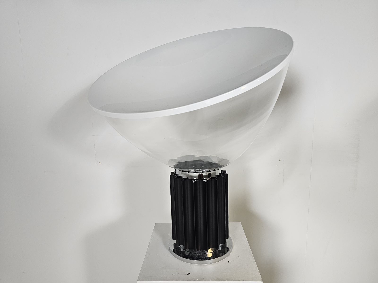 Taccia Table Lamps By Achille And Pier Giacomo Castiglioni For Flos, 1970s photo Lighting