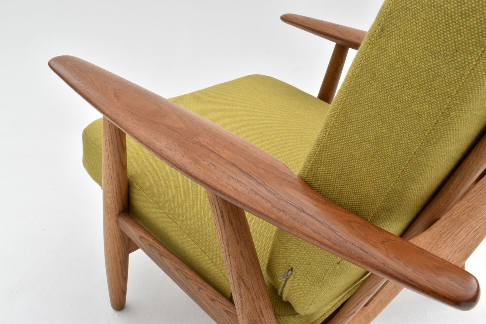 photo vinterior Hans Wegner Ge240 Oak & Teak Cigar Chair For Getama