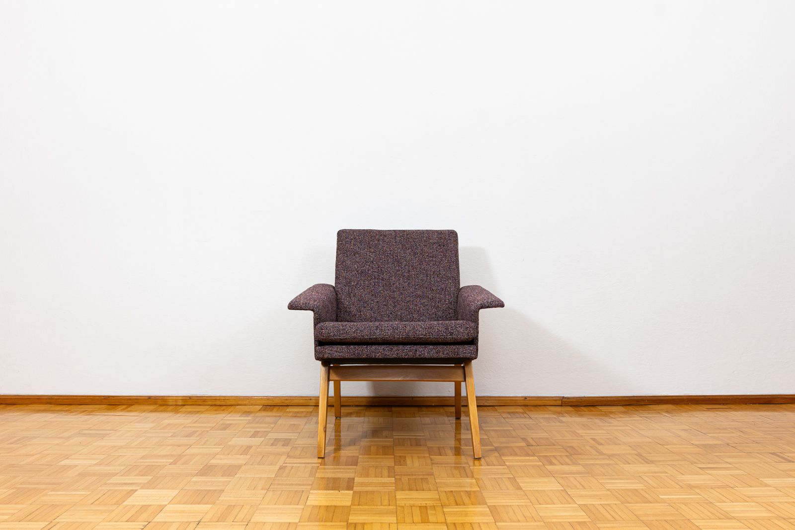 photo vinterior Purple Mid Century Armchair, 1960’s Czechoslovakia