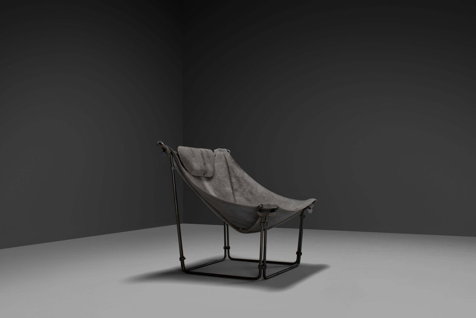 ‘Buffalo’ Lounge Chair In Cow Hide And Steel By Kwok Hoi Chan, France 1969 photo 5734.0