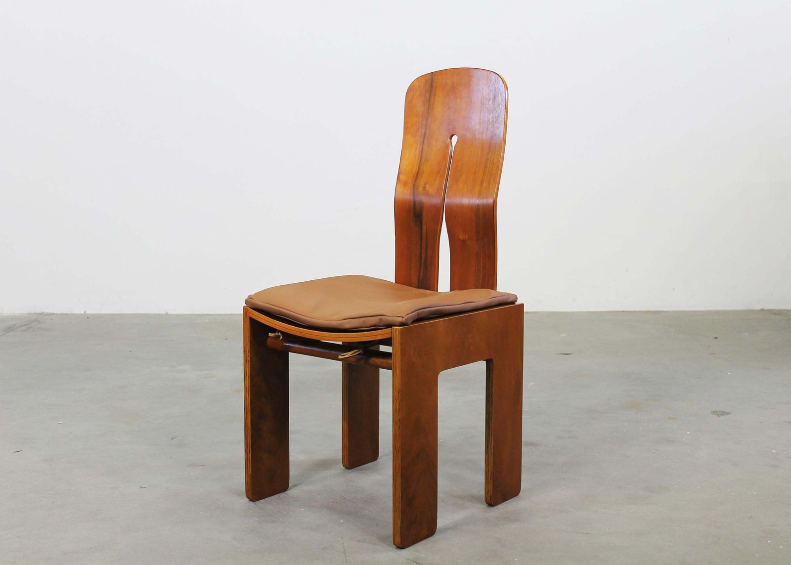Carlo Scarpa Set Of Four 1934 756 In Wood With Leather Cushion By Bernini 1977 photo vintage