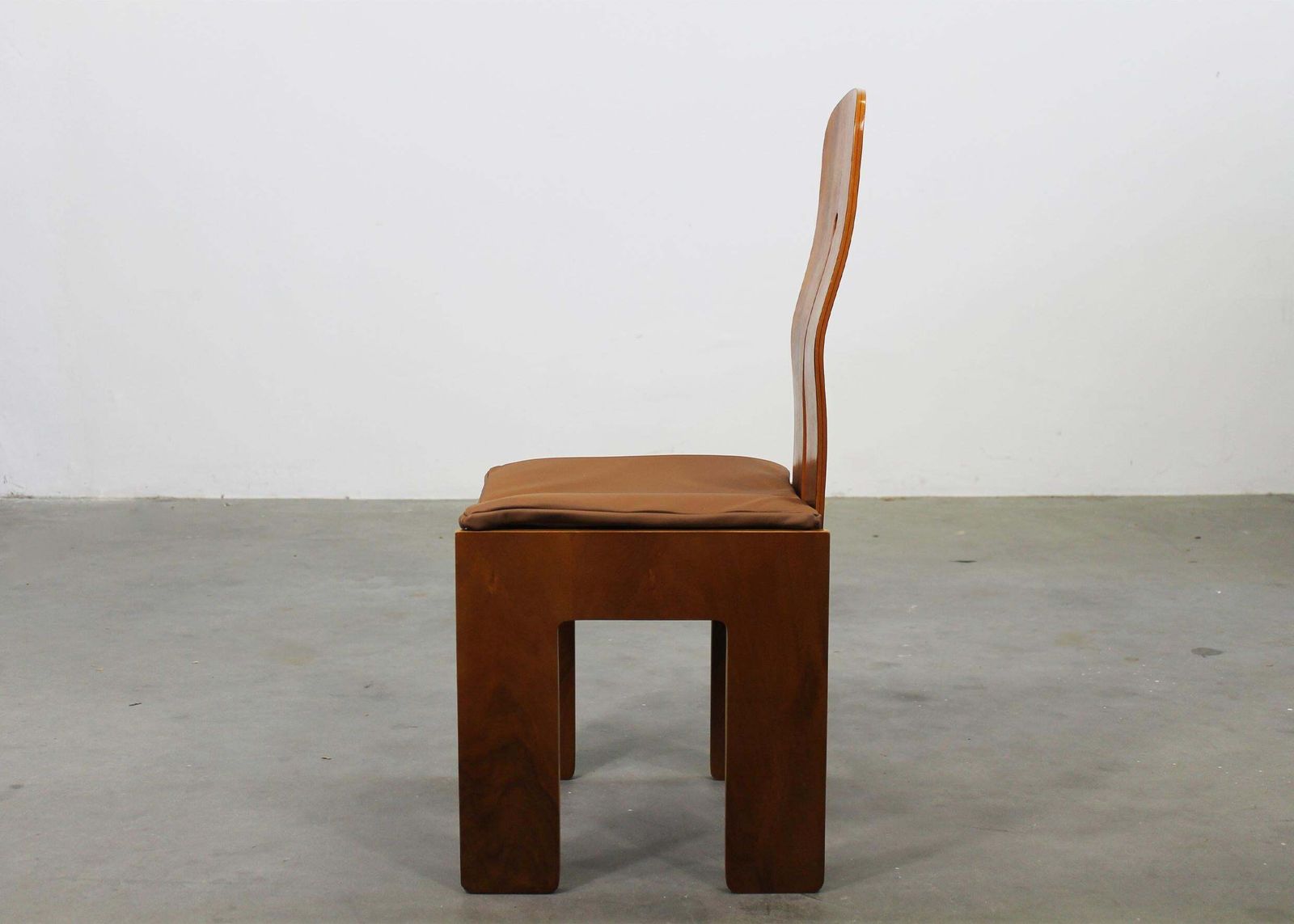 photo for sale Carlo Scarpa Set Of Four 1934 756 In Wood With Leather Cushion By Bernini 1977