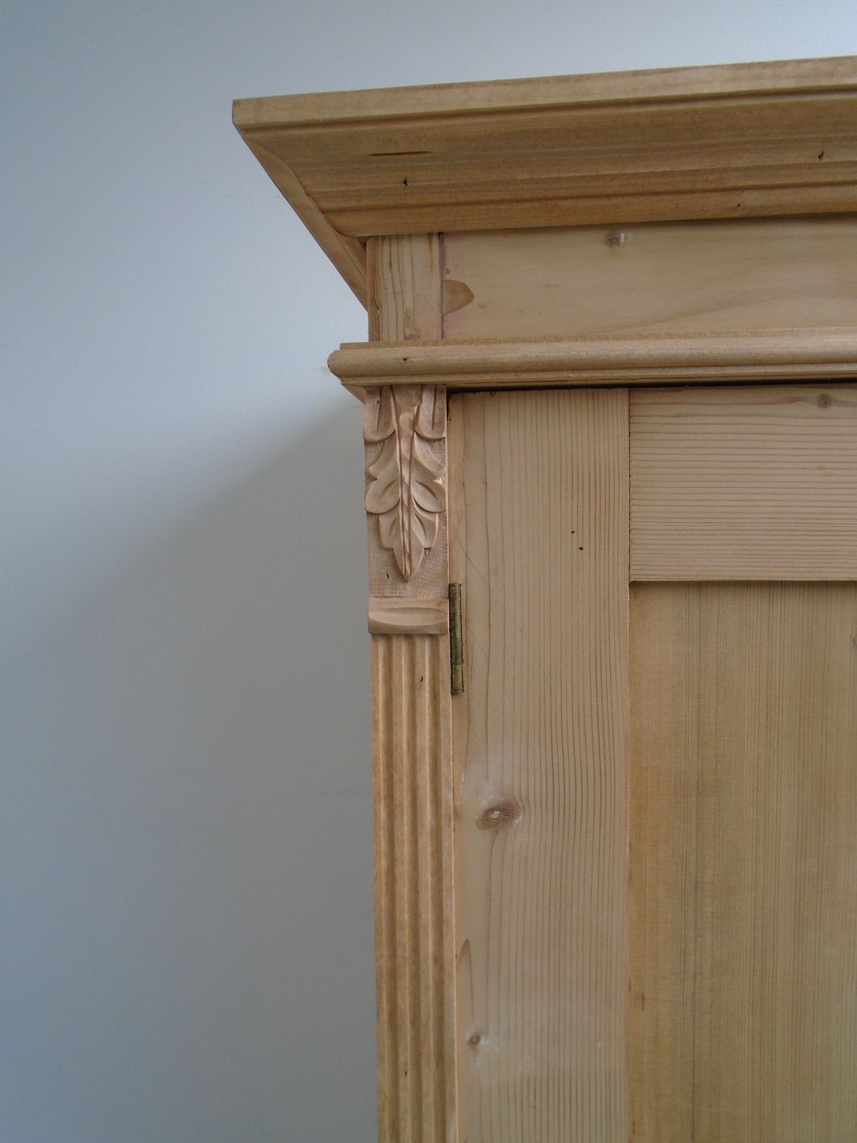 A One Piece Antique Pine Child's / Holiday Let Wardrobe To Wax/Paint photo 1095.0