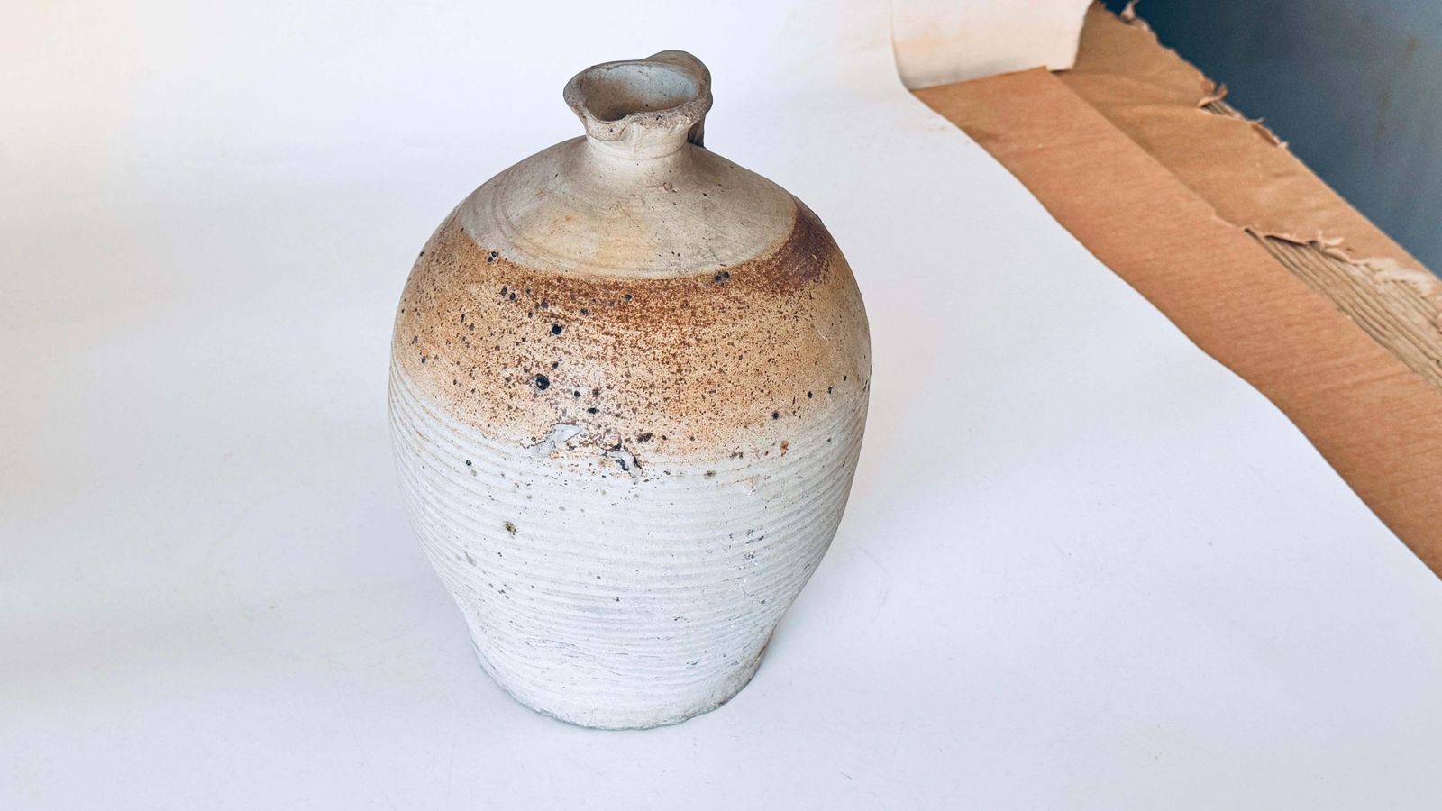 photo vintage 1950s 1960s French Provincial Pottery Jar, Côte D’azur Artisan Workshop