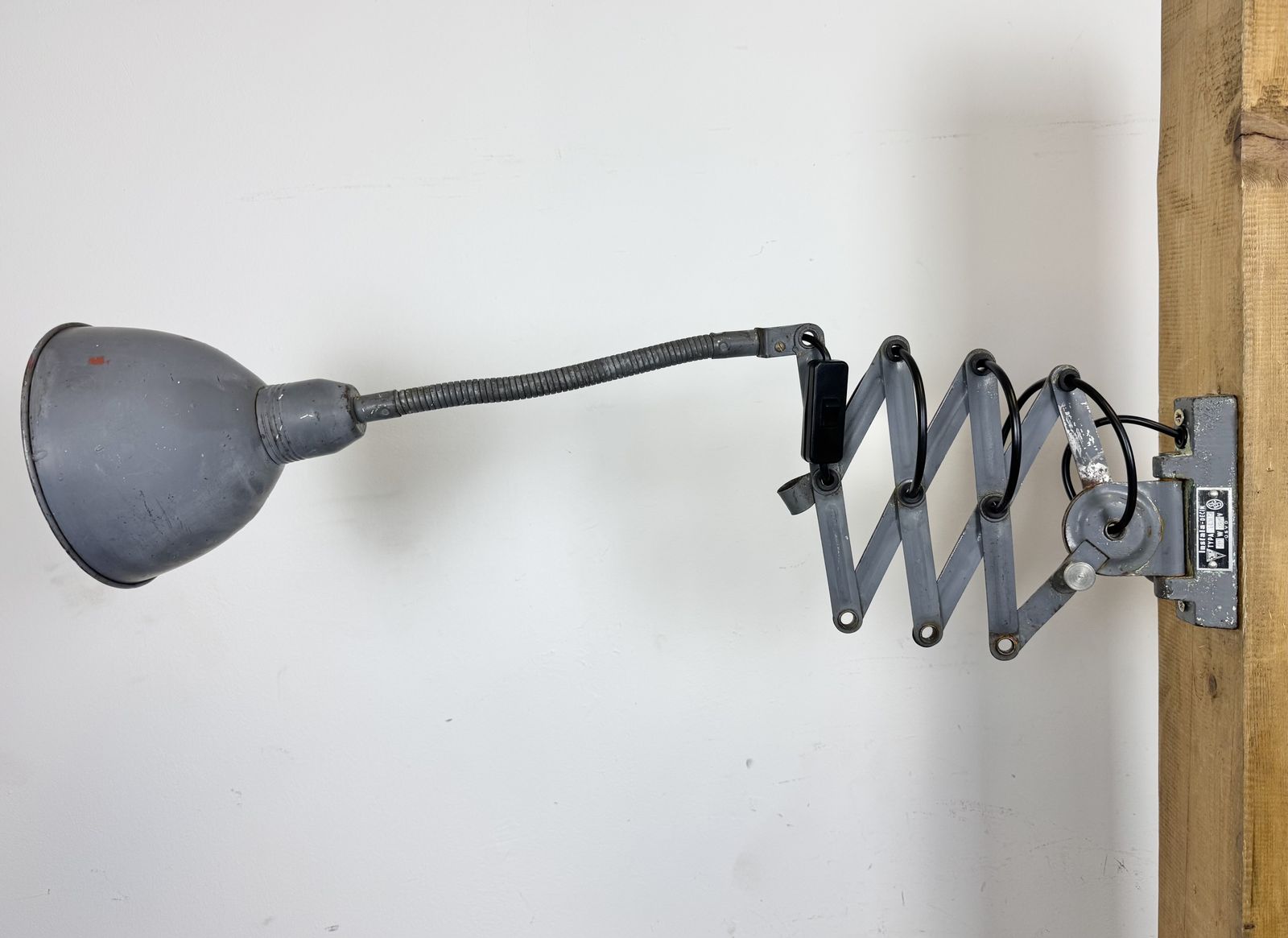 269.0 Grey Industrial Gooseneck Scissor Wall Lamp From Elektroinstala, 1960s photo