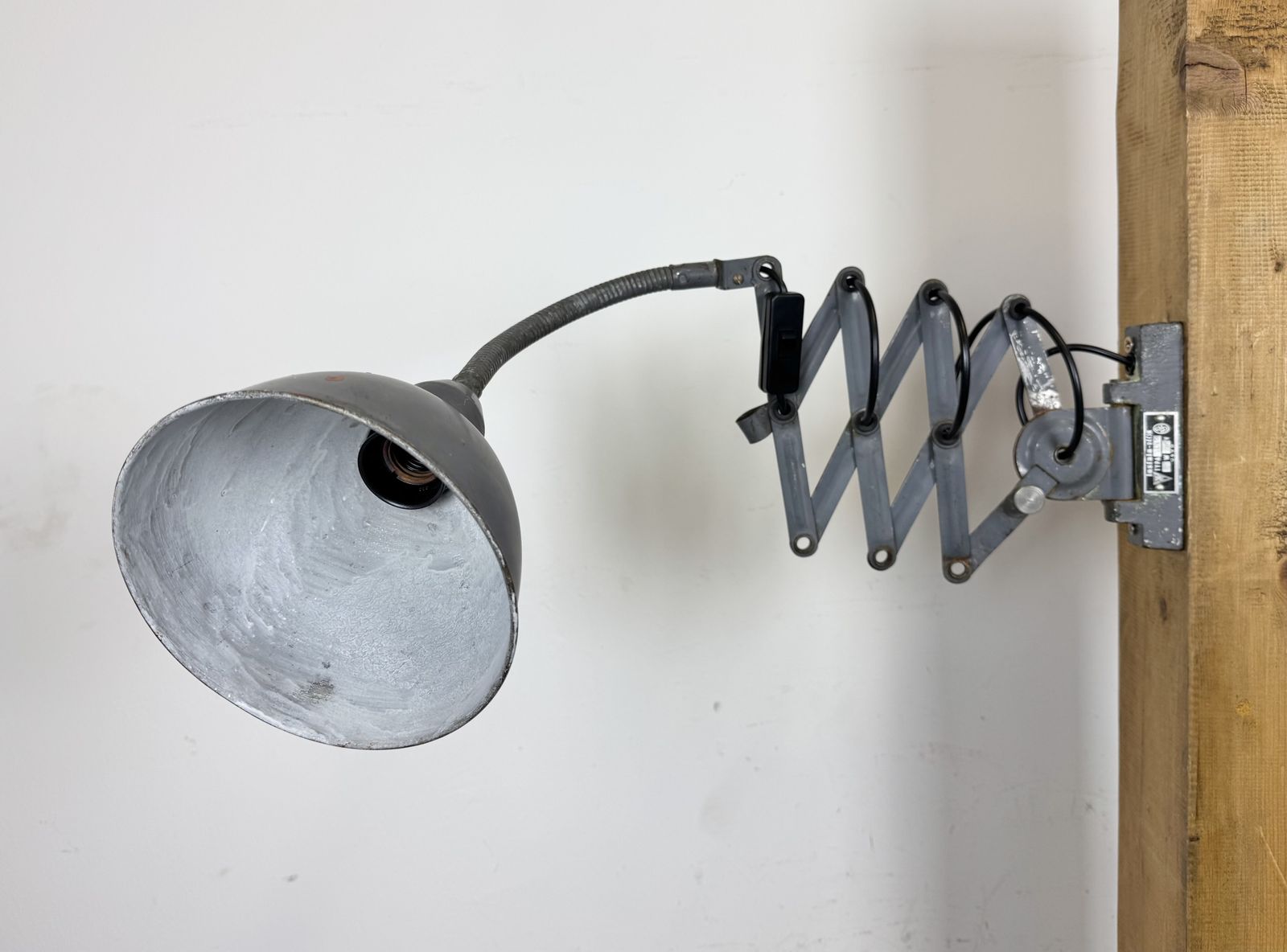 photo vinterior Grey Industrial Gooseneck Scissor Wall Lamp From Elektroinstala, 1960s