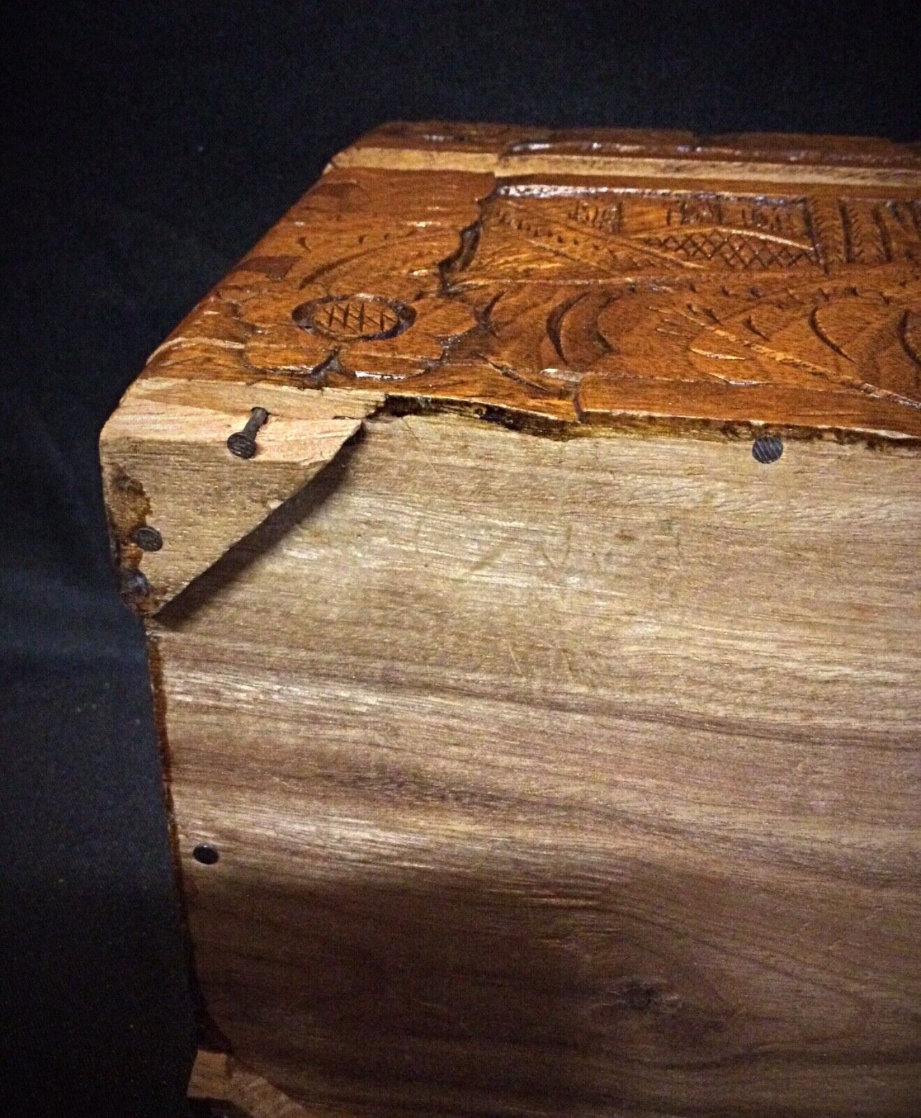 Beautiful Hand Carved Jewelry Box photo vinterior