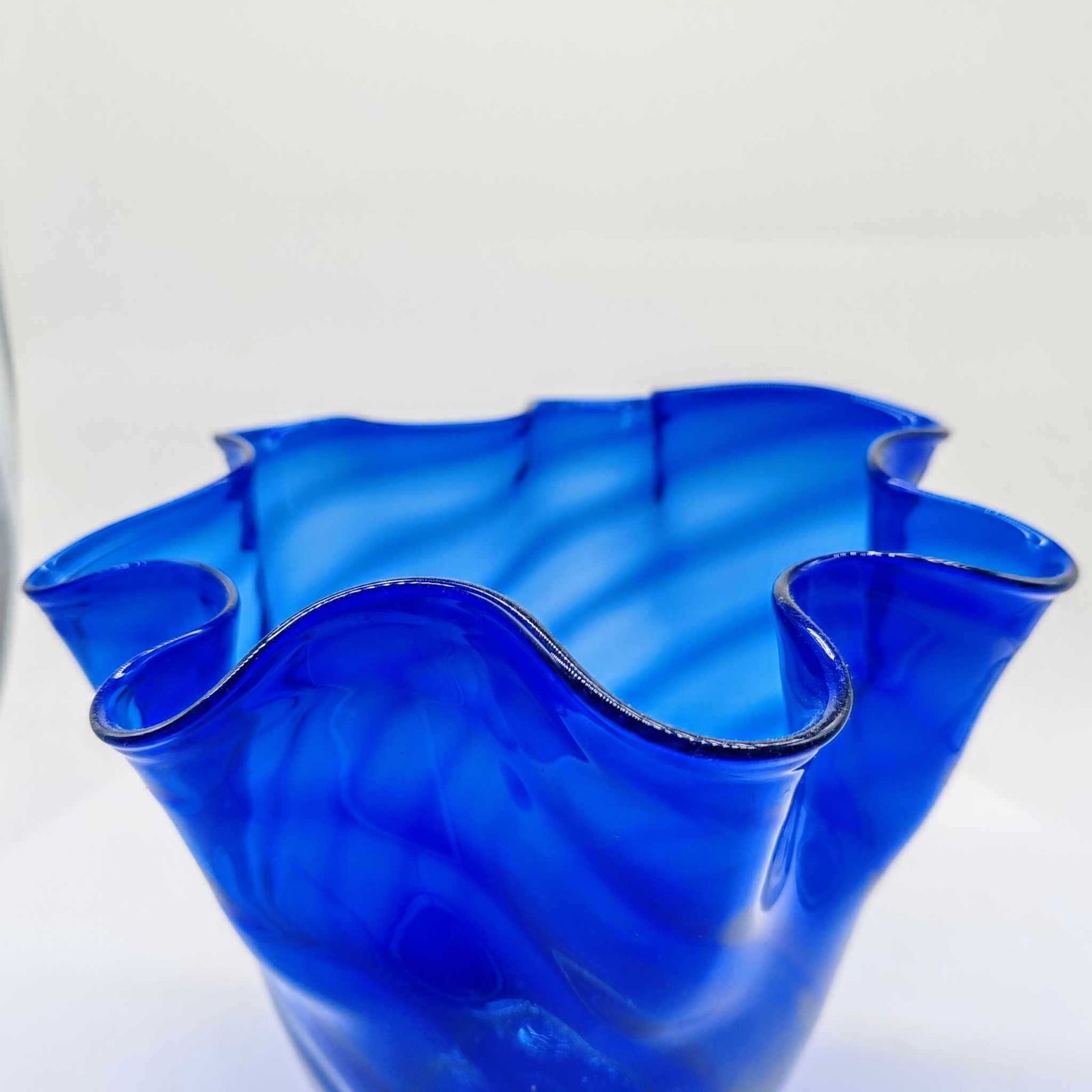 1960s Vintage Blue Jacketed Fazzoletto Vase In Murano Glass By Ca'dei Vetrai   Made In Italy photo vintage