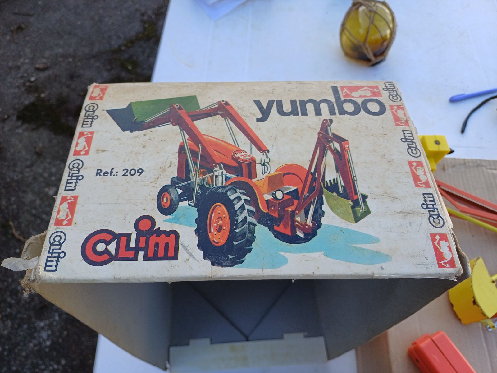 Old Toy Tractor Yumbo Retro Excavado Electrica photo for sale
