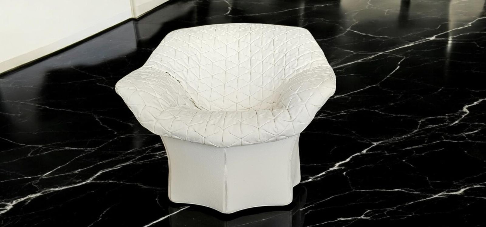 photo vintage Italian Juliet Armchairs Designed By Benjamin Hubert For Poltrona Frau, 2015