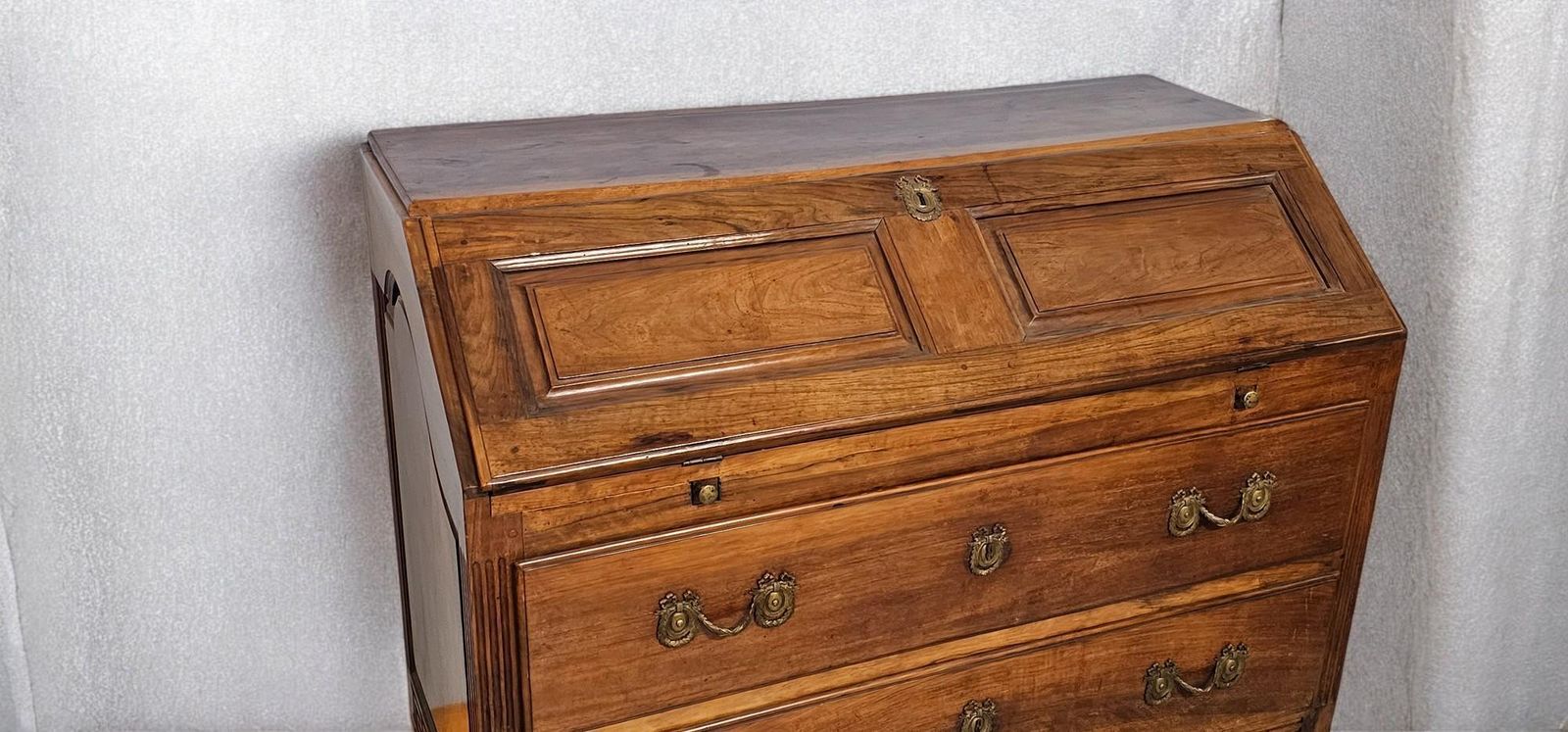 Italian Flap Sideboard In Solid Walnut , Louis XVI Period, Parma 1760 photo vinterior