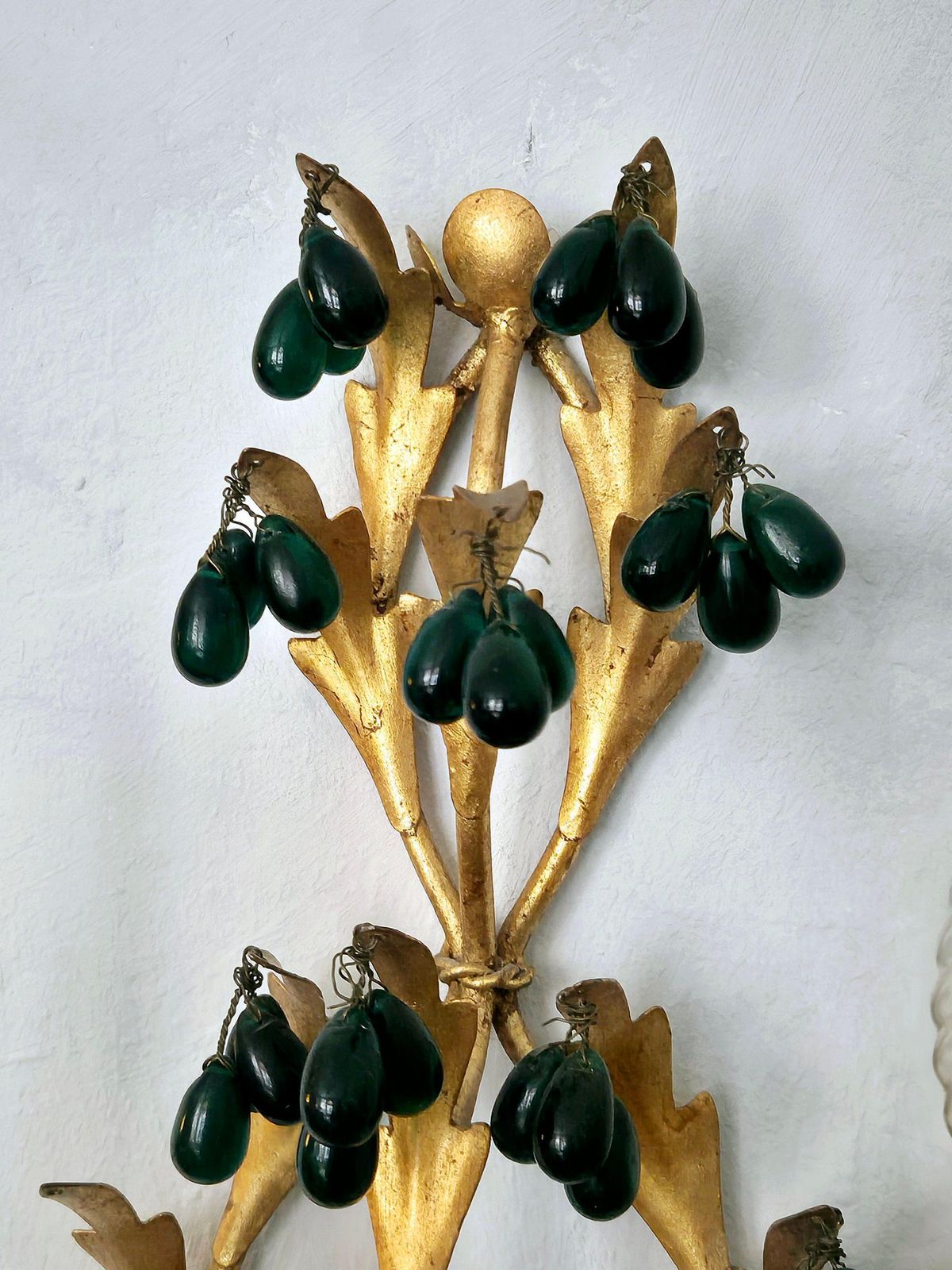 Wall Lights, Gilted Metal With Green Glass Drops, Italien Mid 1900s Regency photo vintage