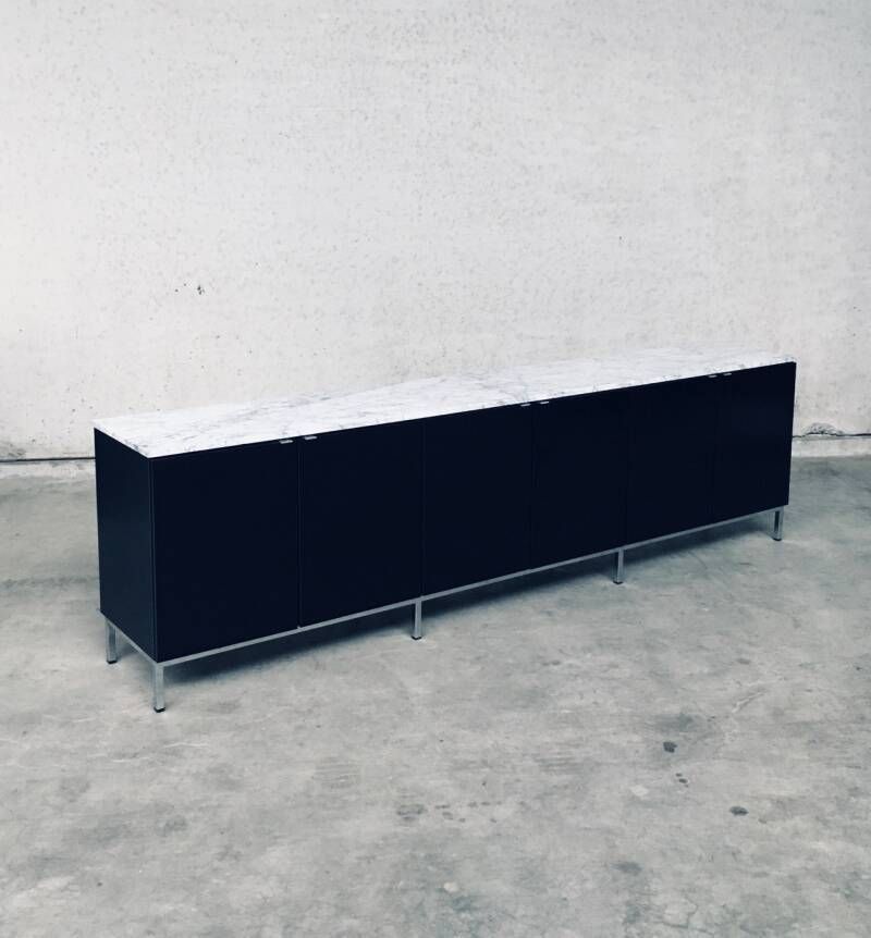 1970's Midcentury Modern Design Credenza By Florence Knoll photo Furniture