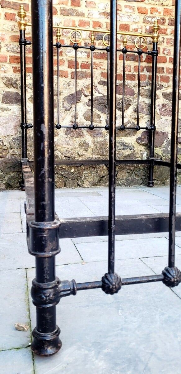 Cast Iron And Copper Bed   Early 20th Century   Missing 3 Balls And 1 Piece Of Copper photo 1000.0