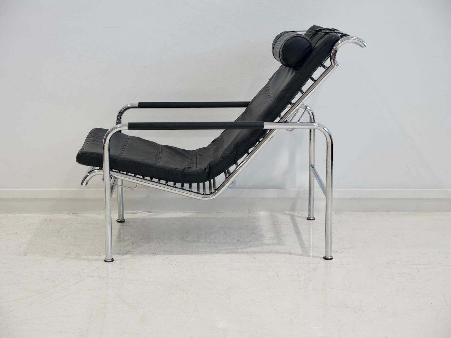 Black Leather Lounge Chair With Ottoman By Gabriele Mucchi For Zanotta photo vintage