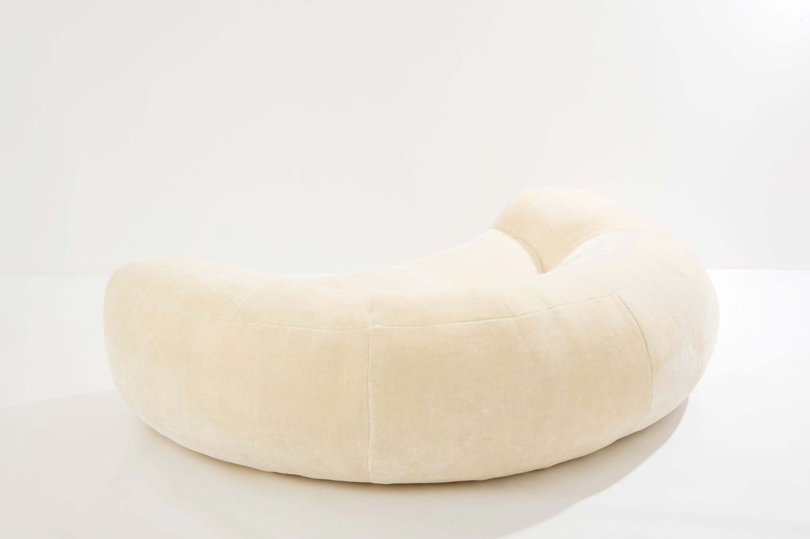 Raphaël Raffel Croissant Sofa In Mohair Velvet 1970s photo vinterior
