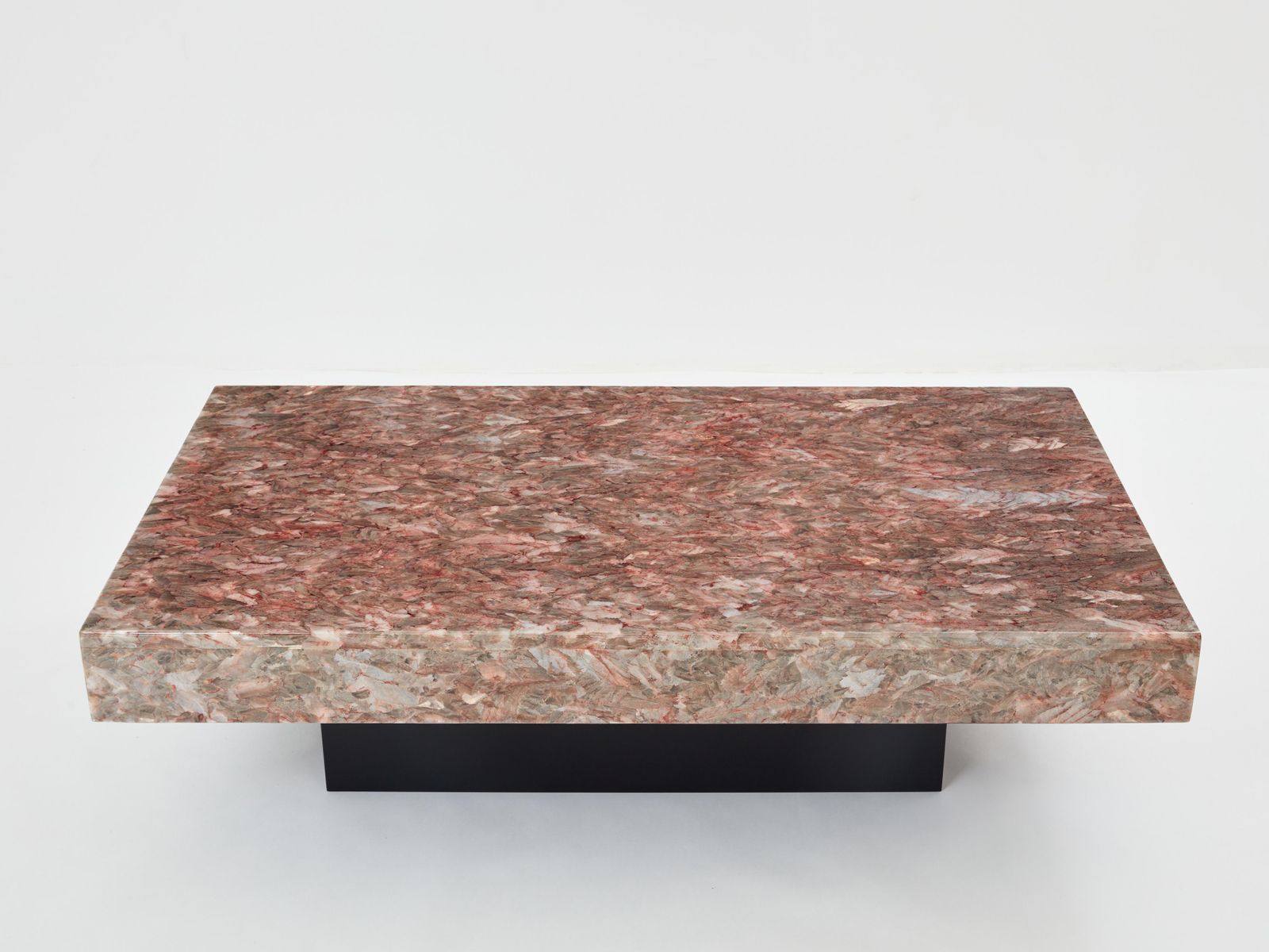 Table basse italienne en albâtre cristallin rose, fin des années 1970 photo furniture