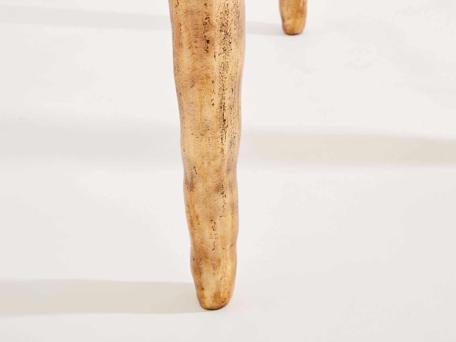 photo furniture Guéridon Garouste & Bonetti en chêne massif et bronze patiné, 1987