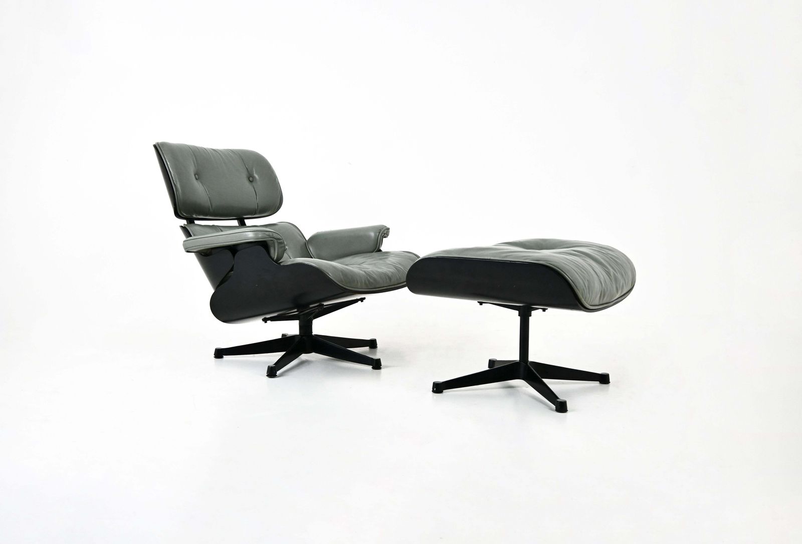 Lounge Chair By Charles & Ray Eames For Herman Miller, 1970s photo for sale