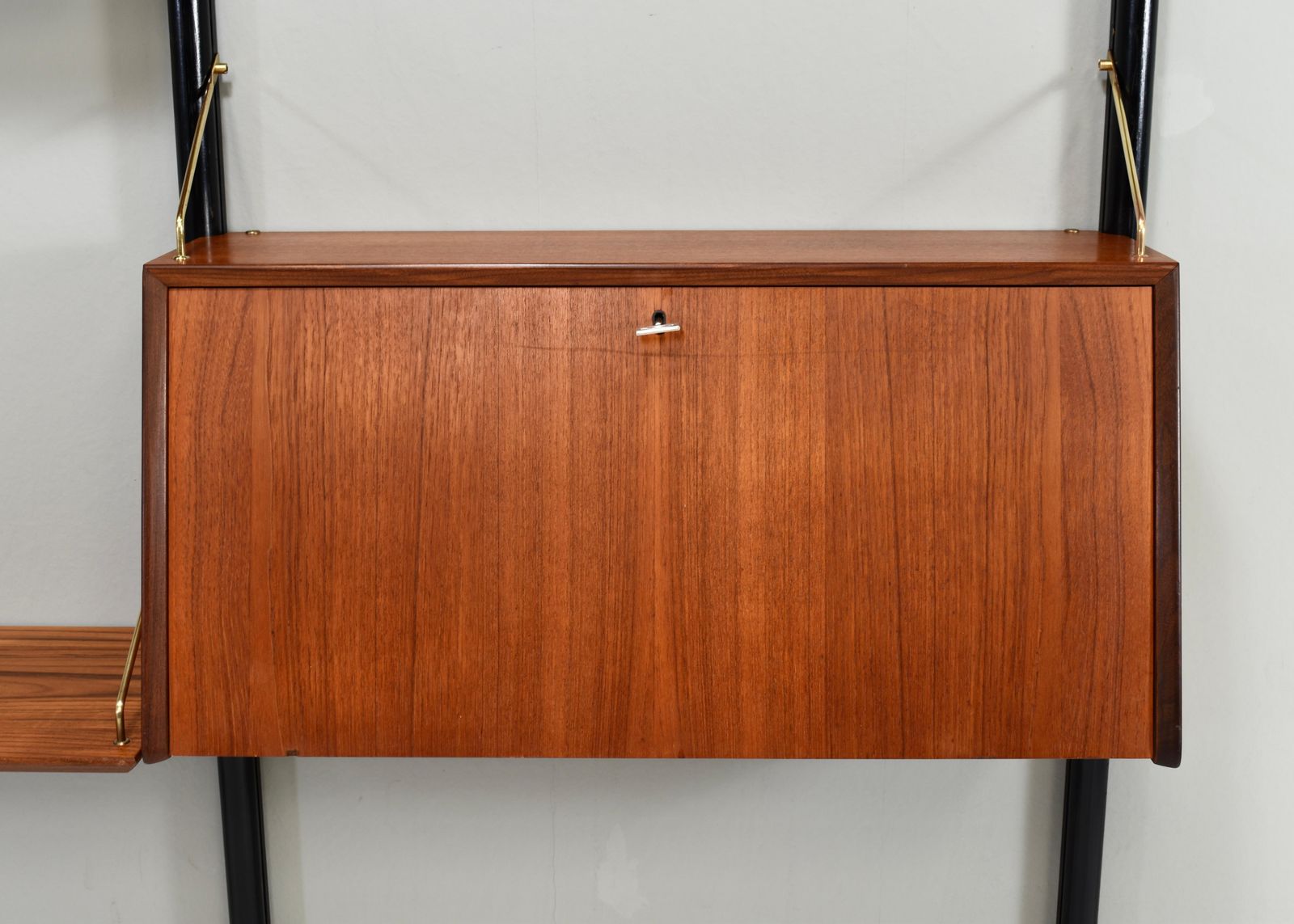 photo vinterior Louis Van Teeffelen Wall Unit In Teak And Brass By Webe, Netherlands, Circa 1950
